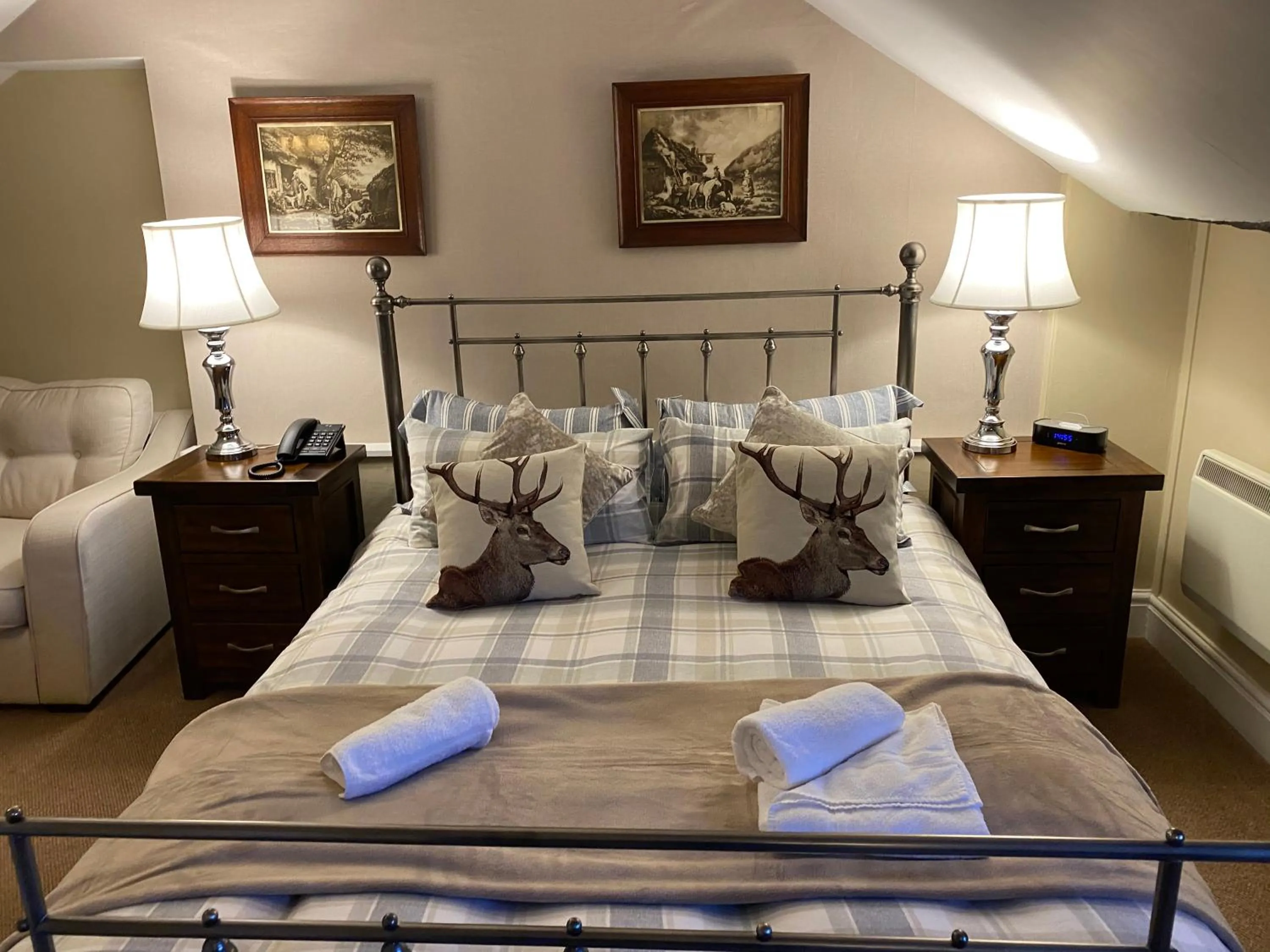 Bed in The Royal Oak Inn