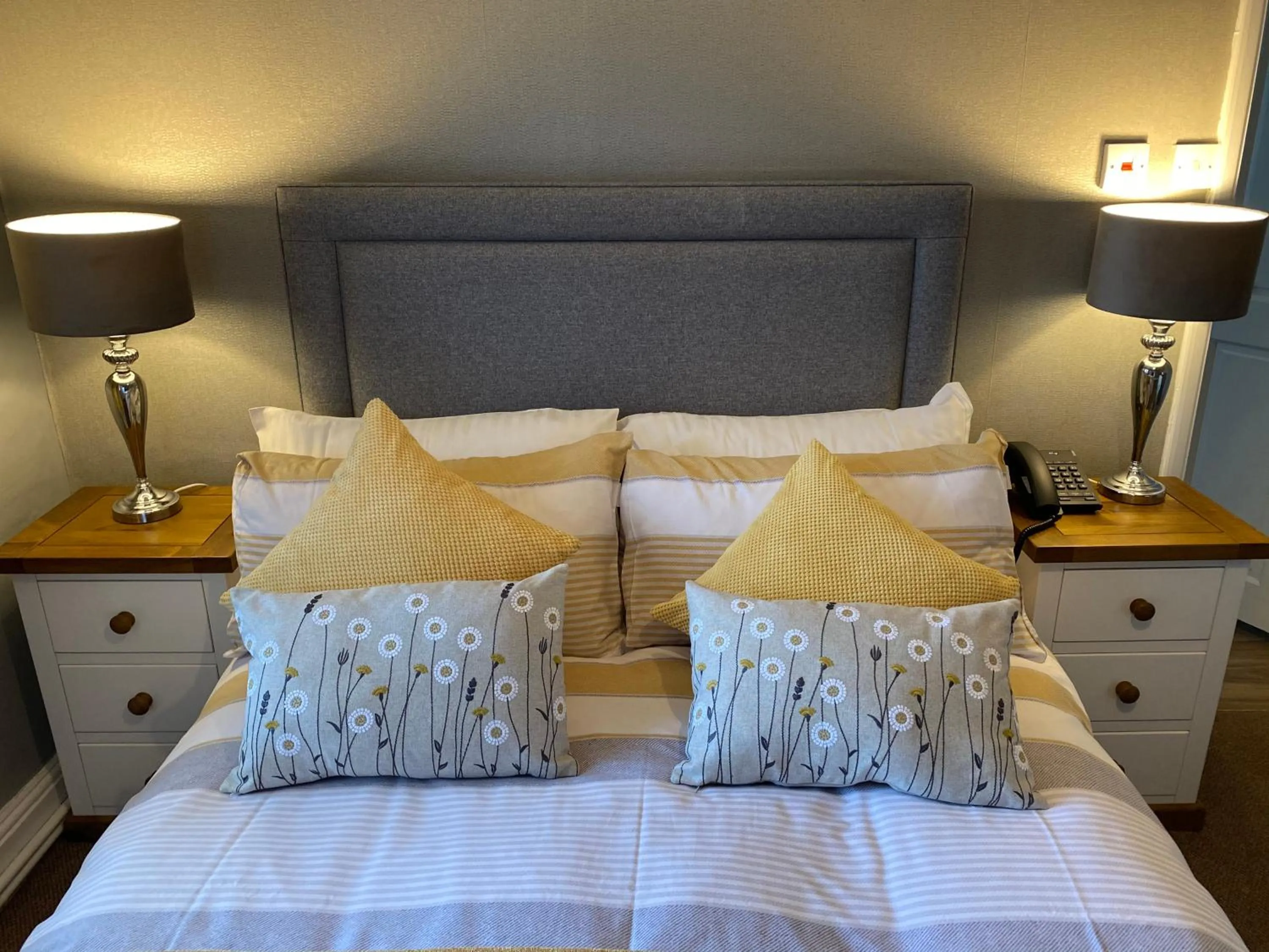 Bed in The Royal Oak Inn