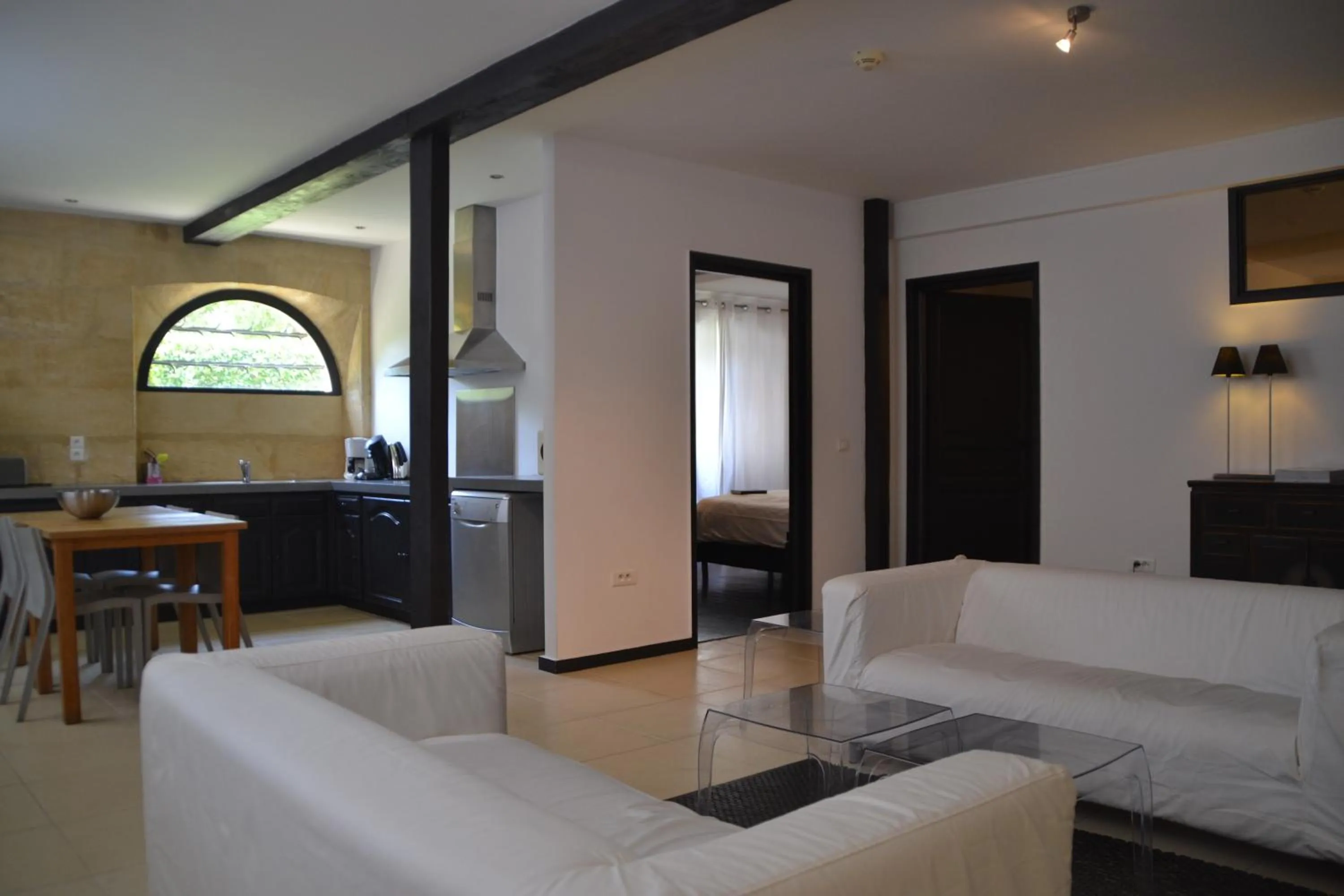 Coffee/tea facilities in Château Les Merles et ses Villas