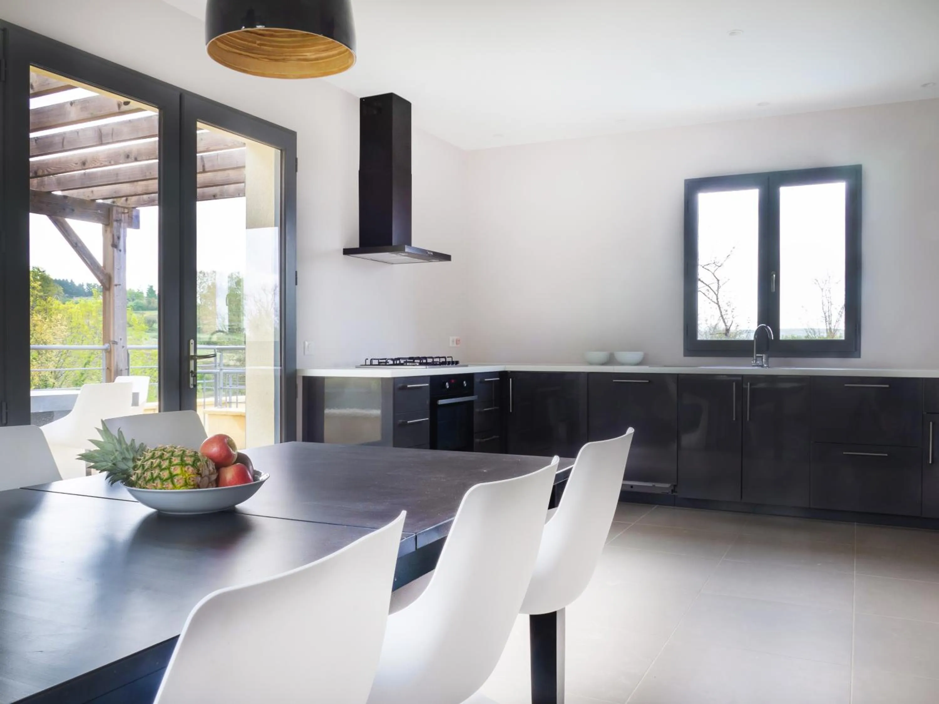 Kitchen or kitchenette in Château Les Merles et ses Villas
