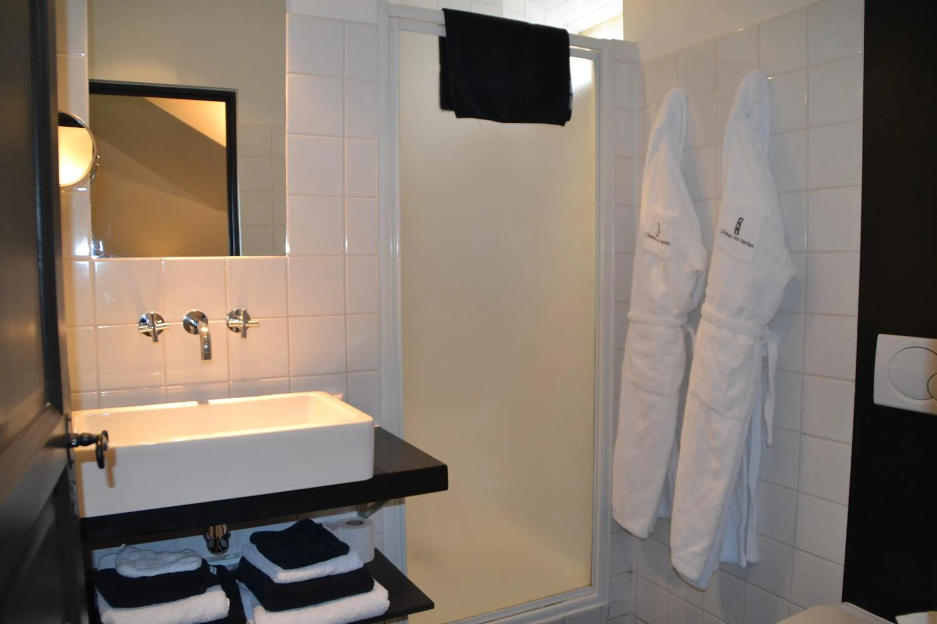 Shower in Château Les Merles et ses Villas