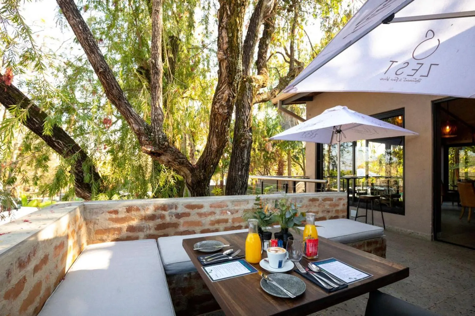 Breakfast in Lowveld Living Guesthouse