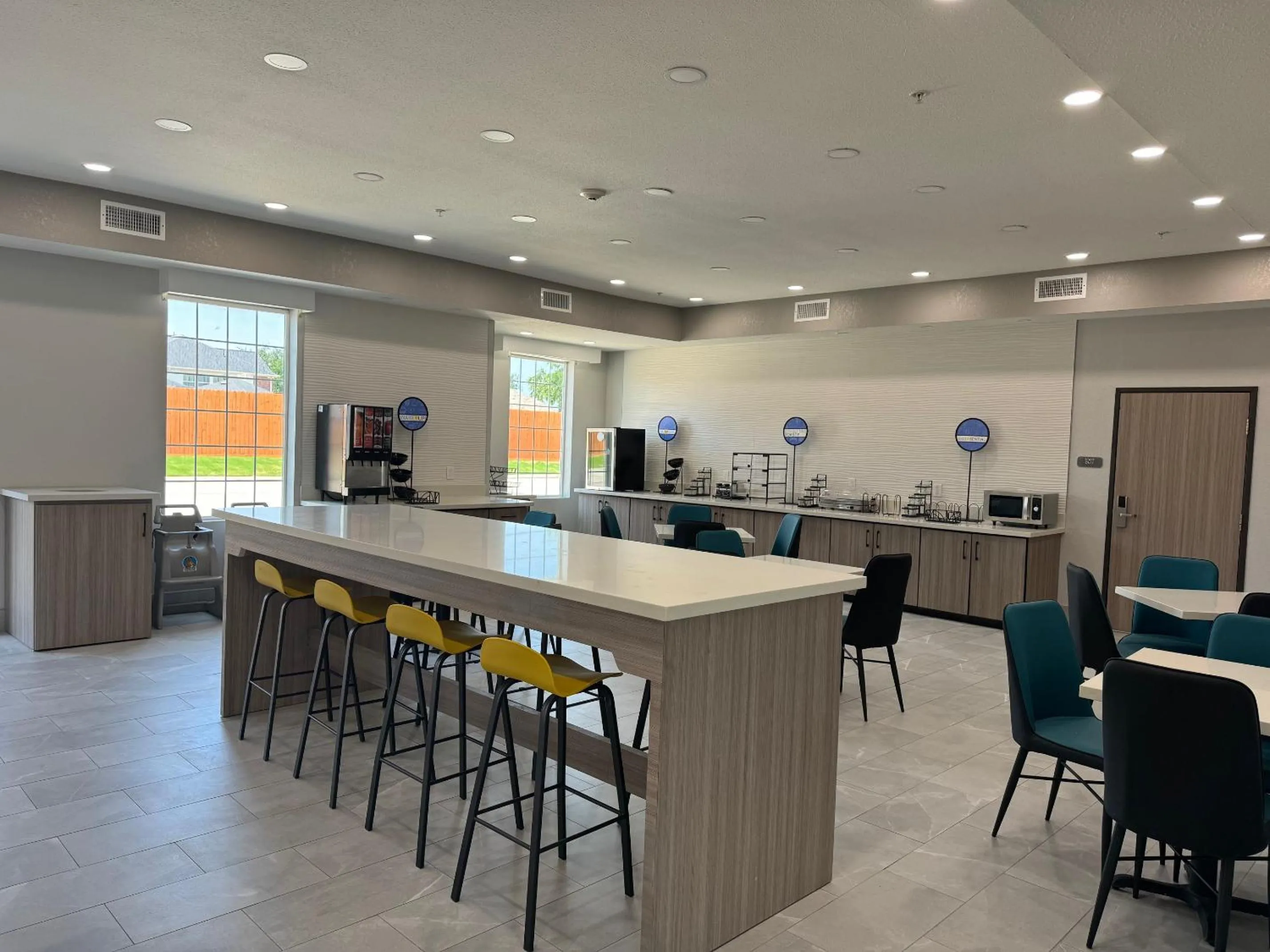 Breakfast in Sonesta Essential La Porte