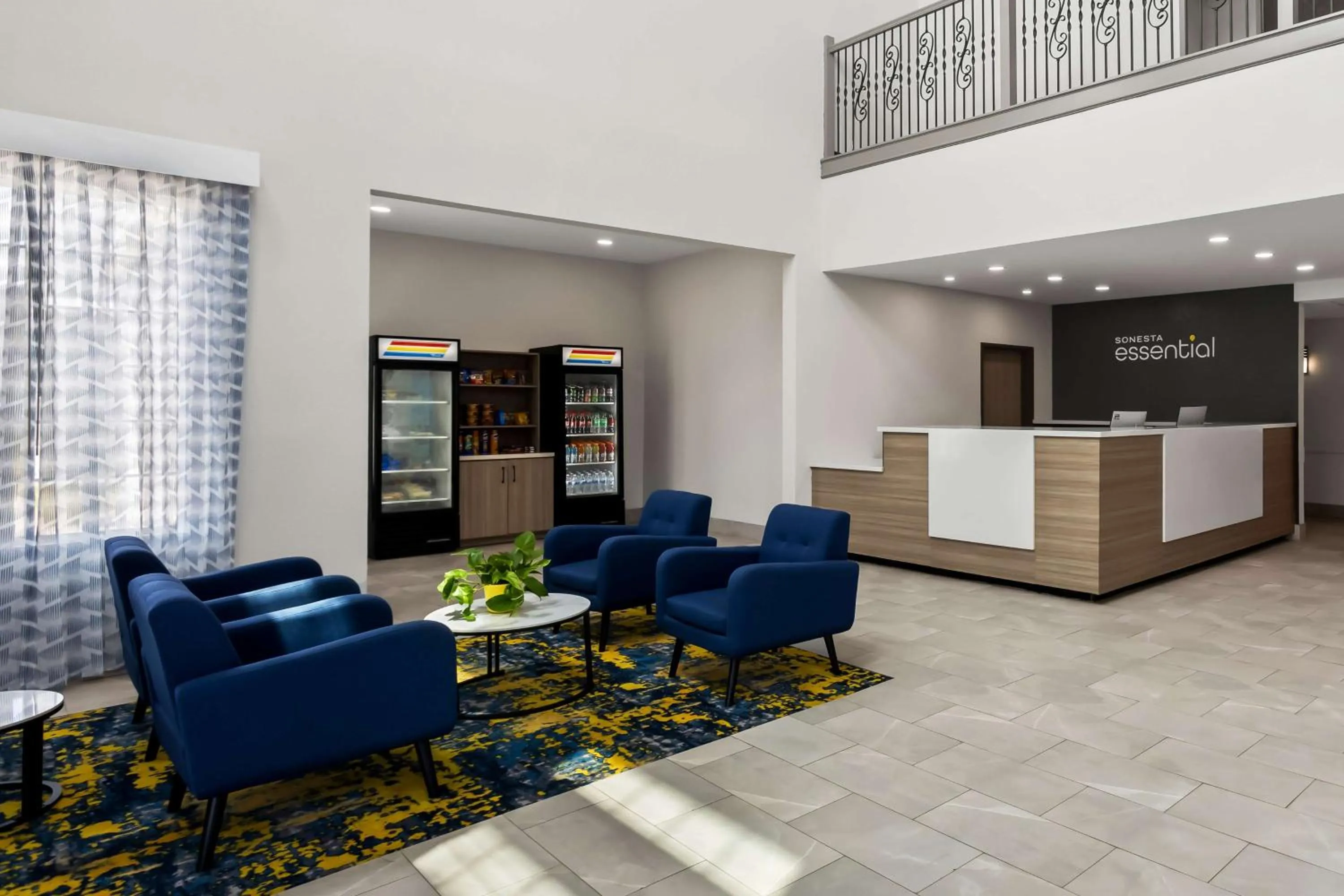 Lobby or reception in Sonesta Essential La Porte