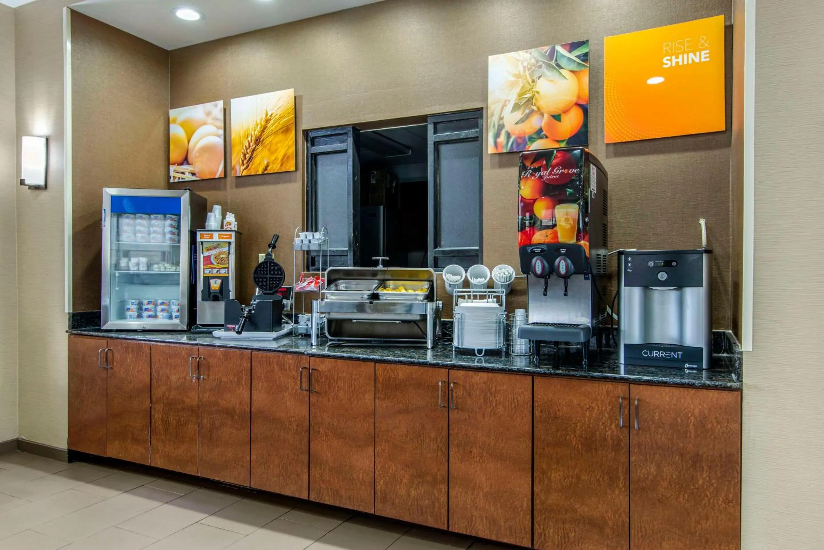 Breakfast in Comfort Suites Macon Northwest