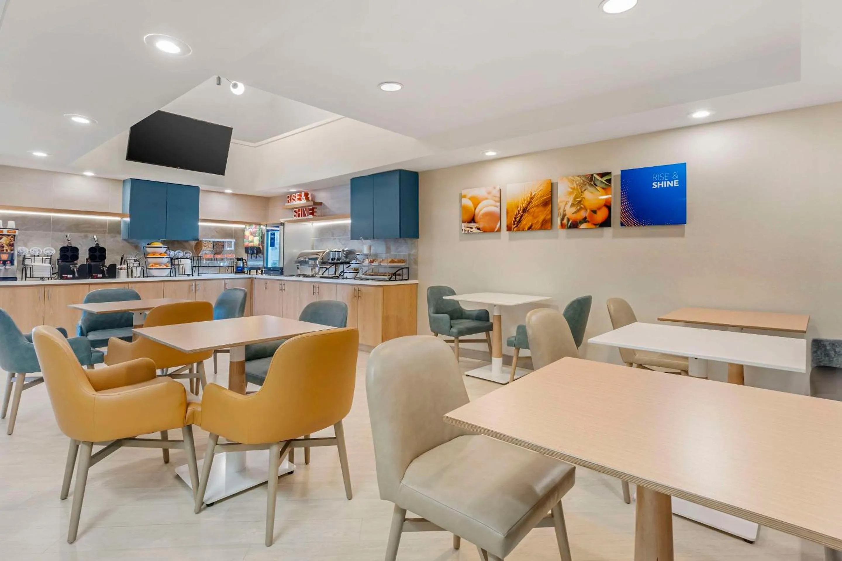 Breakfast in Comfort Inn Marina on the Monterey Bay