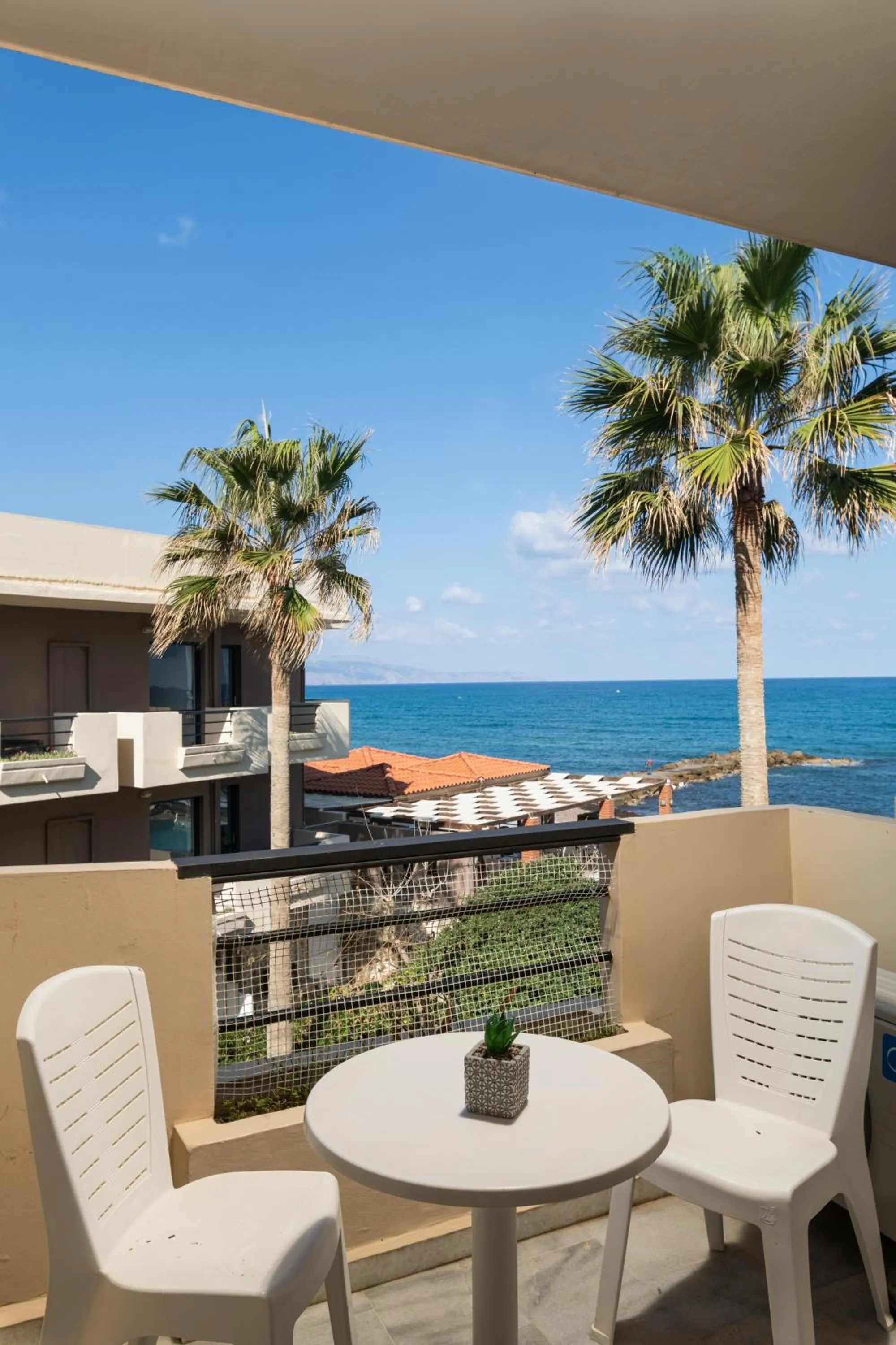 Hotel Haris on the beach