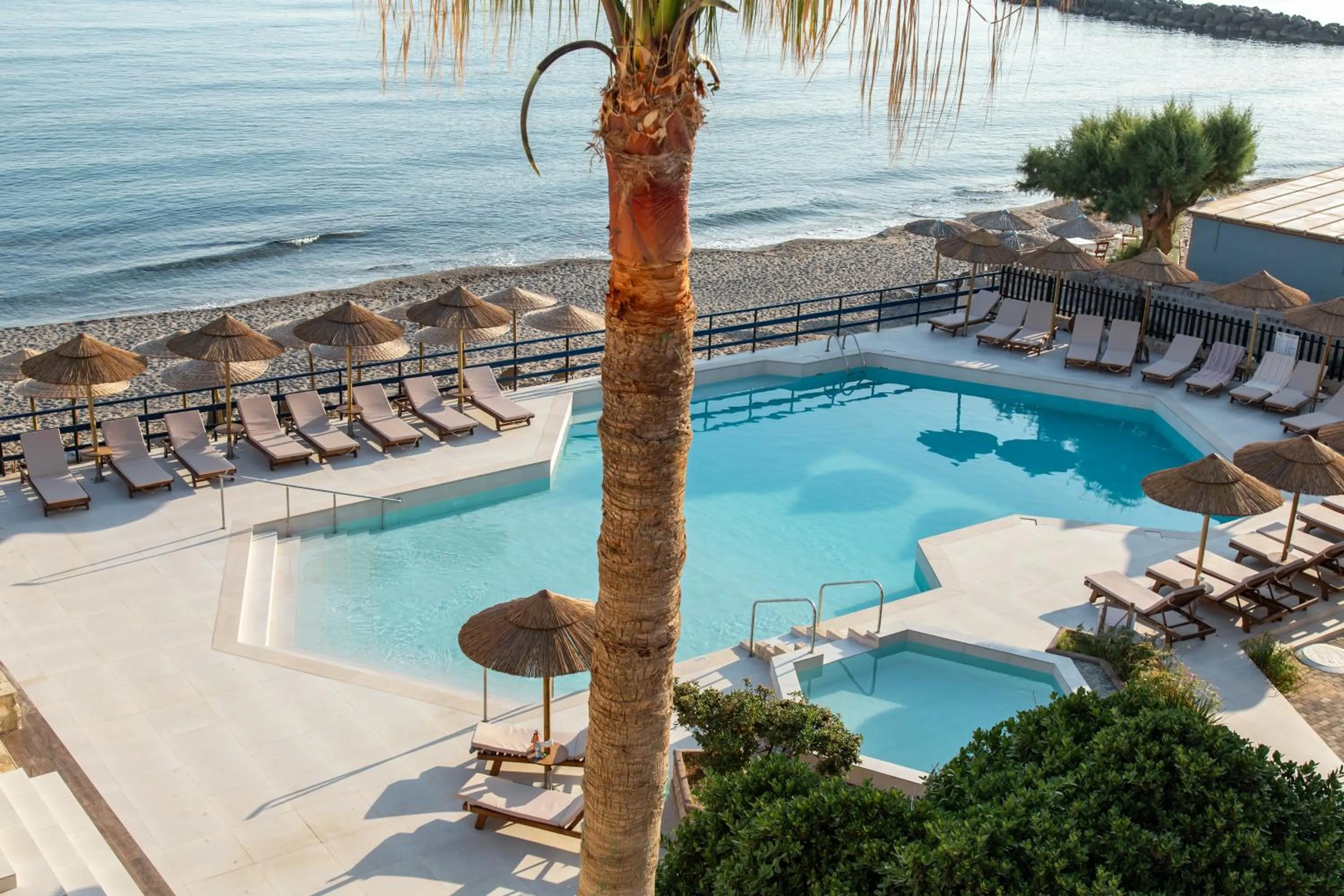 Hotel Haris on the beach