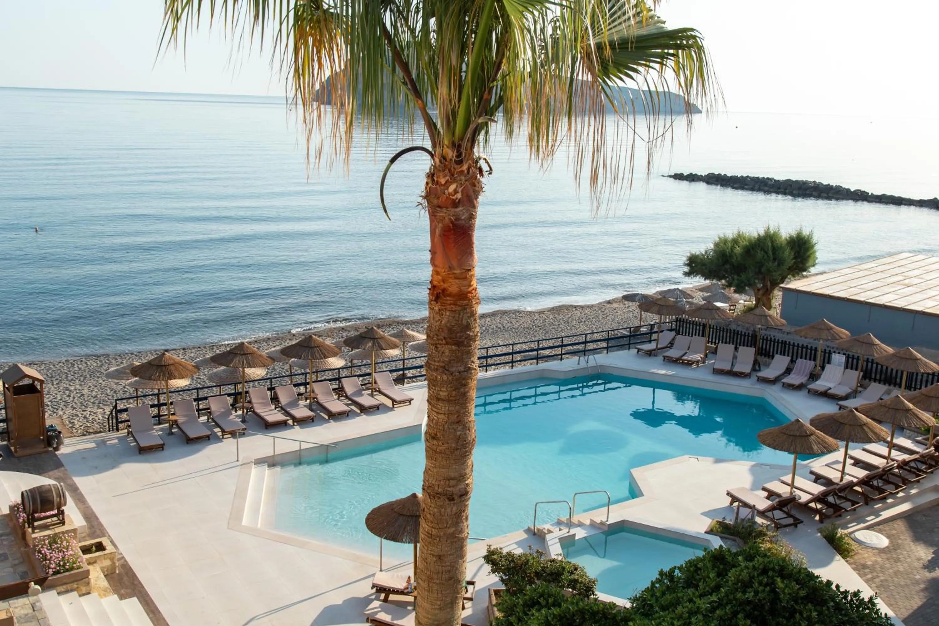 Hotel Haris on the beach