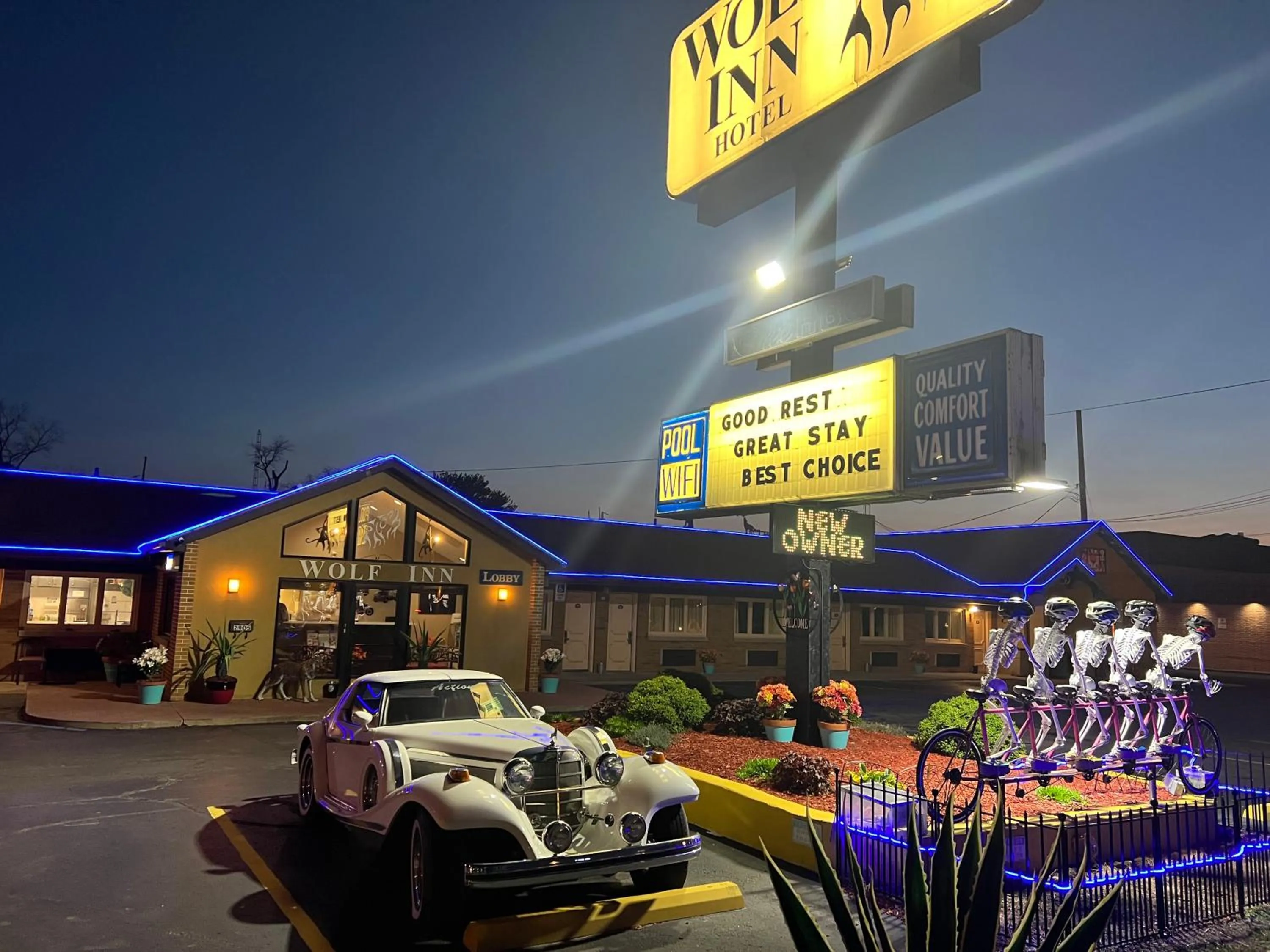 Property building in Wolf Inn Hotel