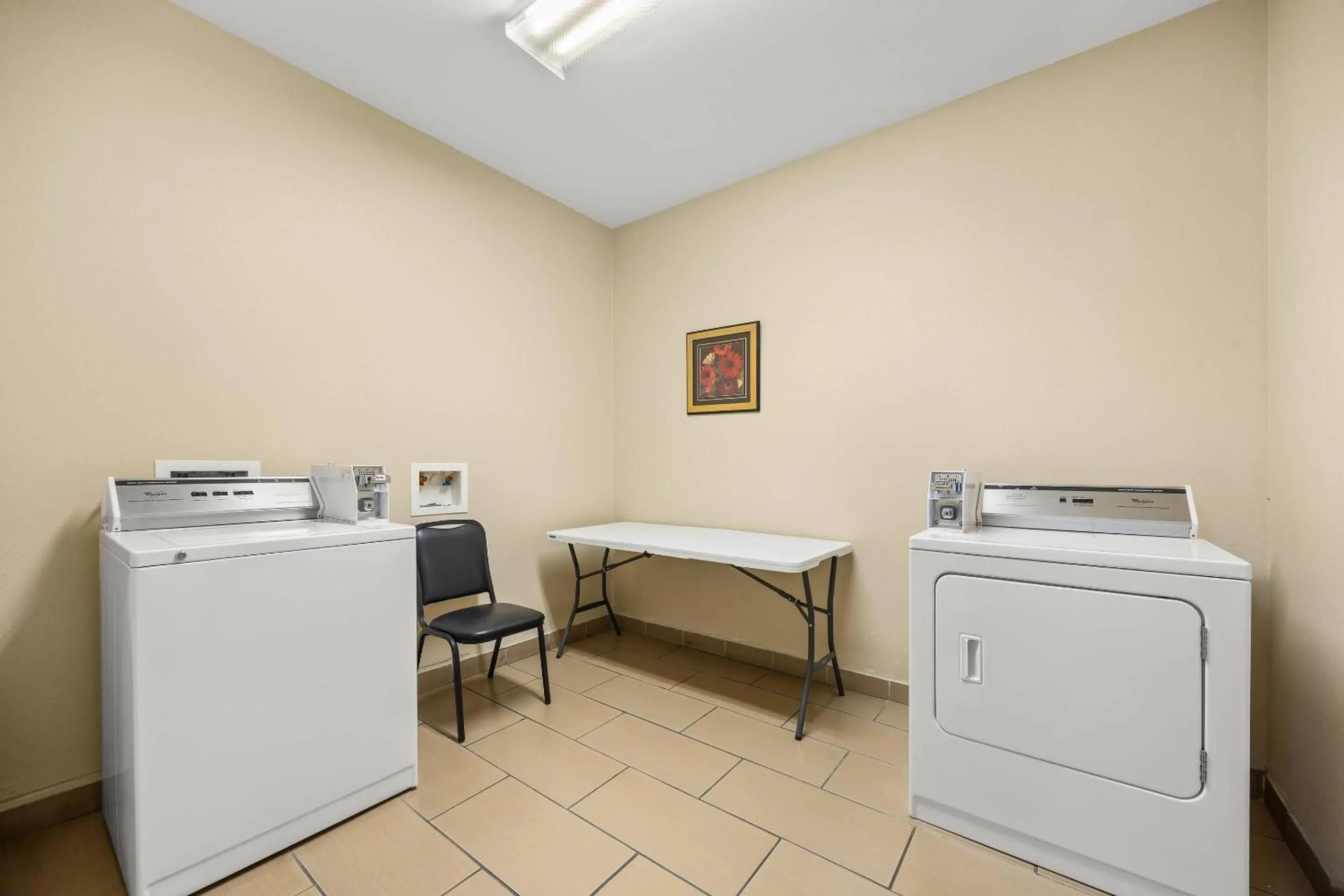 Other in Comfort Inn Willow Springs US 60 and US 63