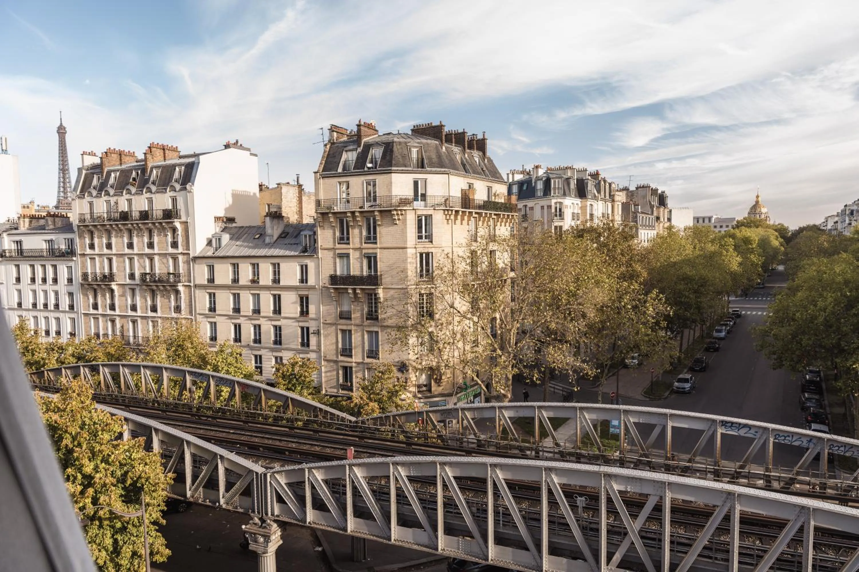 City view in Hôtel Eiffel Segur