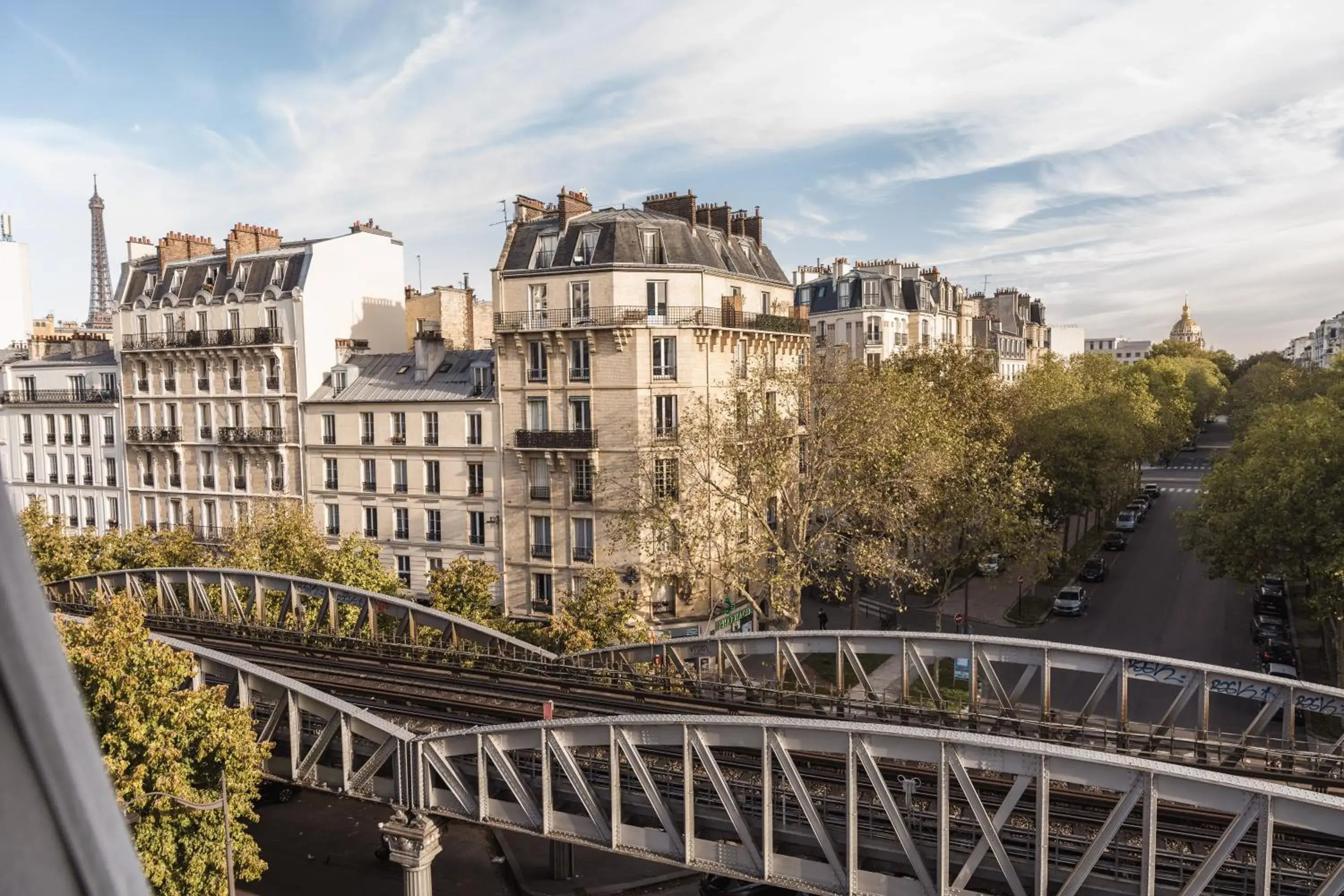 Superior Double Room with Eiffel Tower View in Hôtel Eiffel Segur Superior Double Room with Eiffel Tower View in Hôtel Eiffel Segur