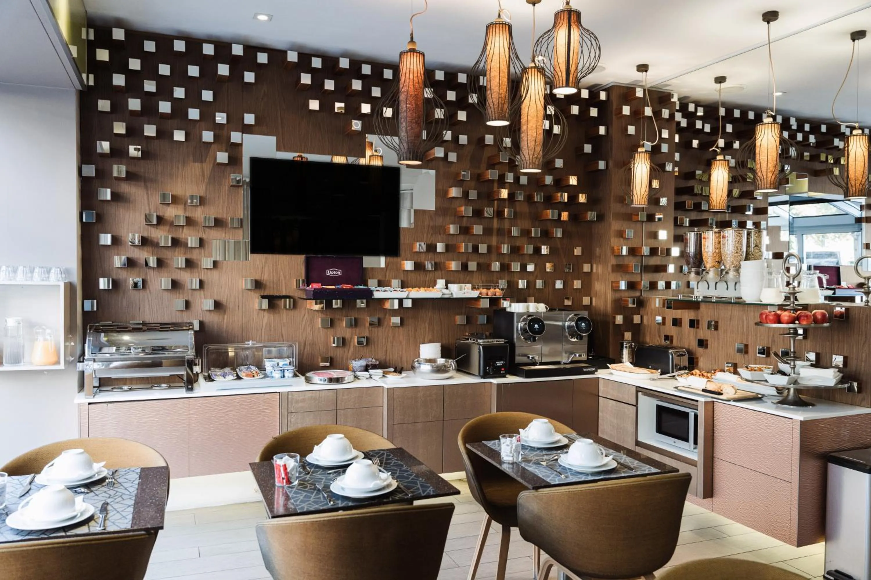 Breakfast in Hôtel Eiffel Segur