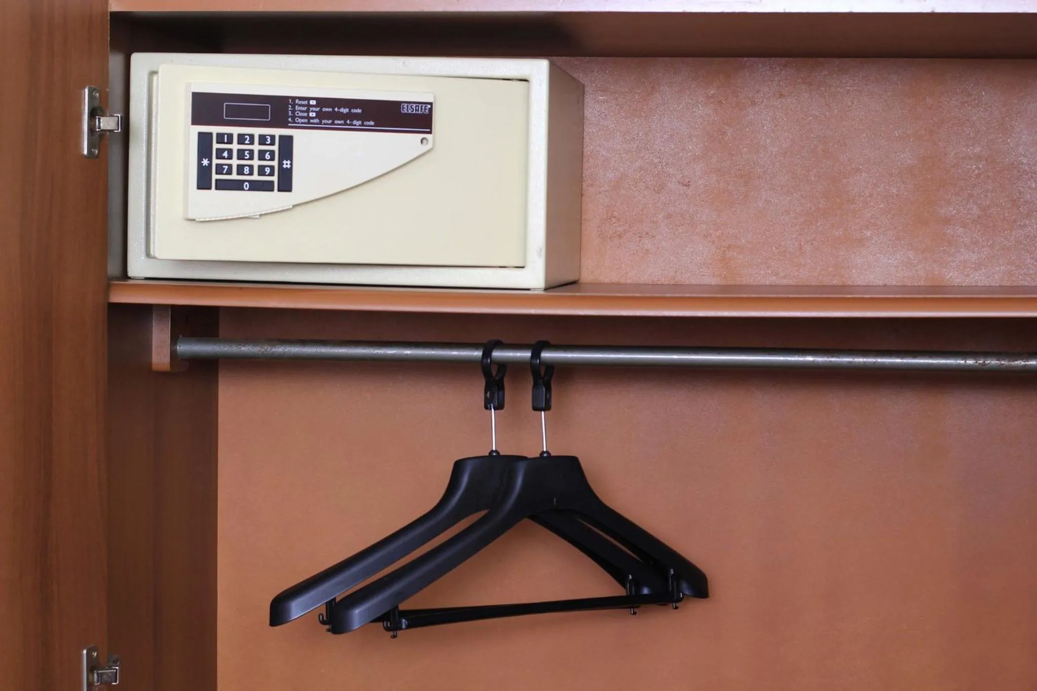 safe in Hotel Valparaíso - Metrô Paraíso e 800m da Av Paulista