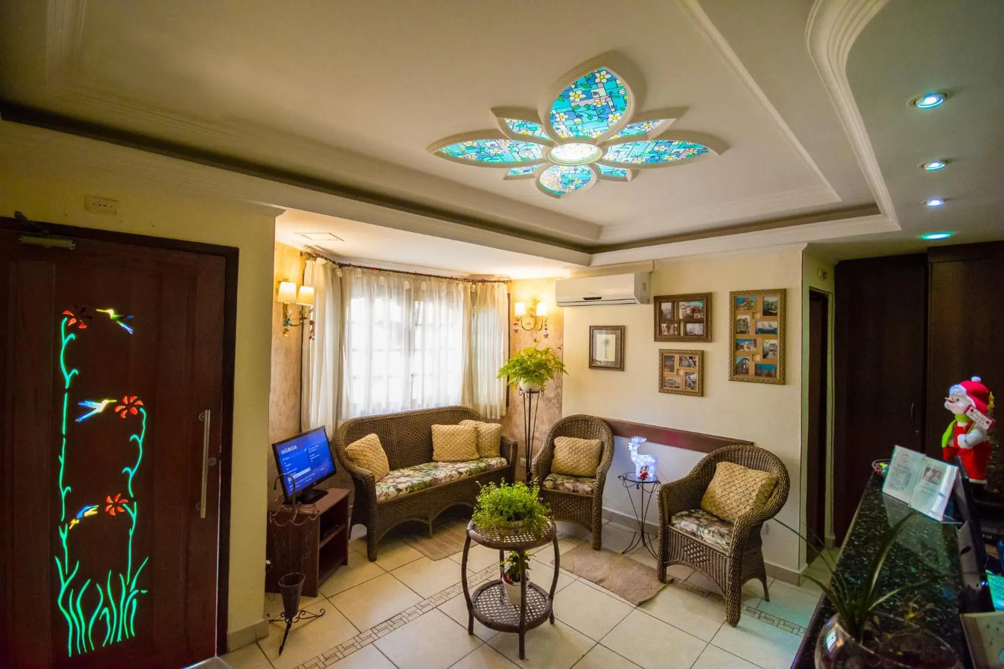 Lobby or reception in Hotel Valparaíso - Metrô Paraíso e 800m da Av Paulista