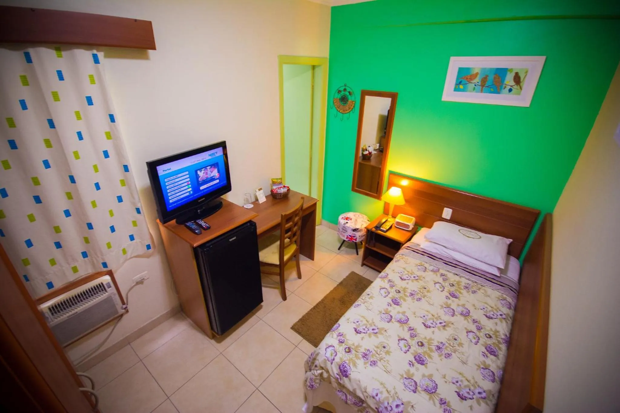 Bedroom, Bed in Hotel Valparaíso - Metrô Paraíso e 800m da Av Paulista