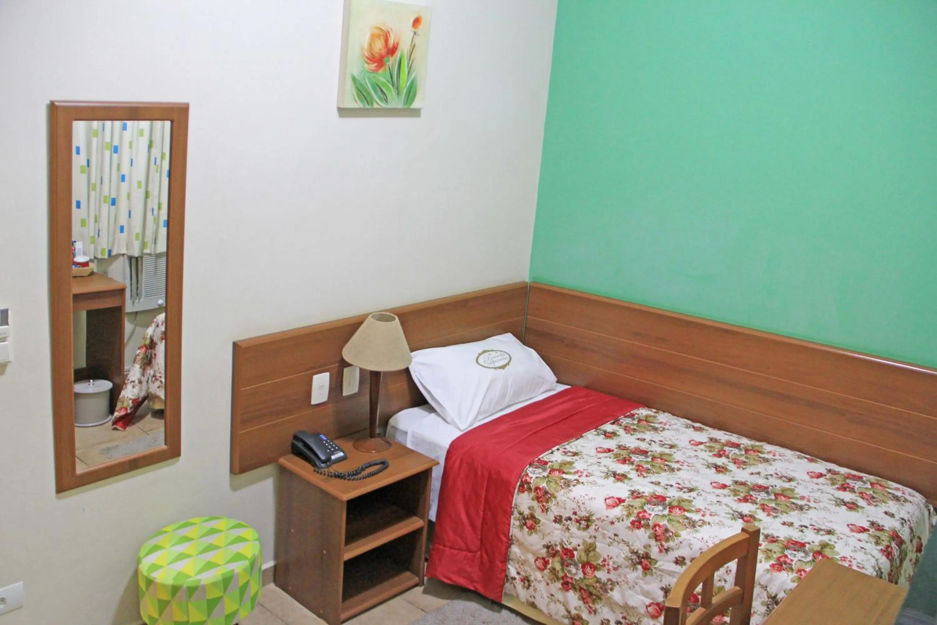 Bed in Hotel Valparaíso - Metrô Paraíso e 800m da Av Paulista