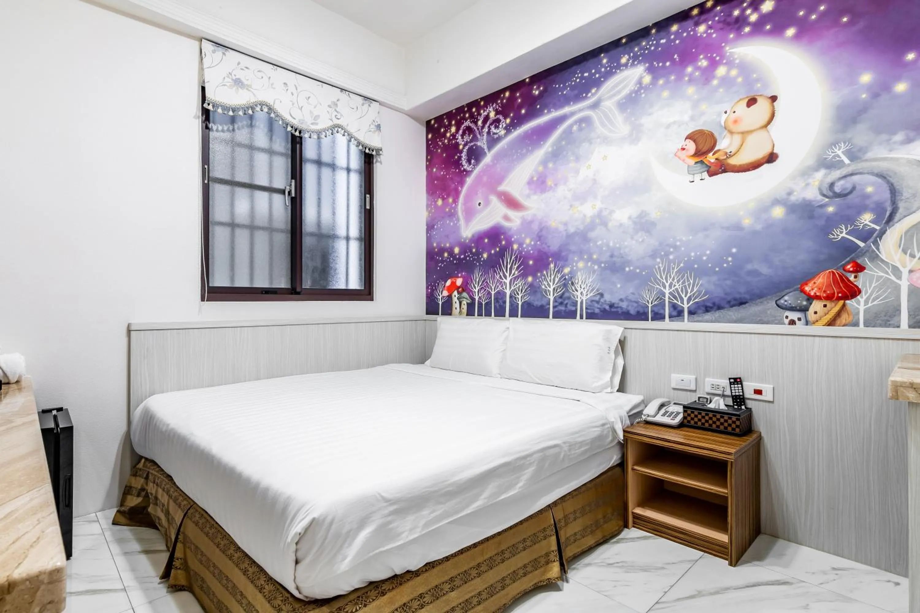 Decorative detail, Bed in Starry Home