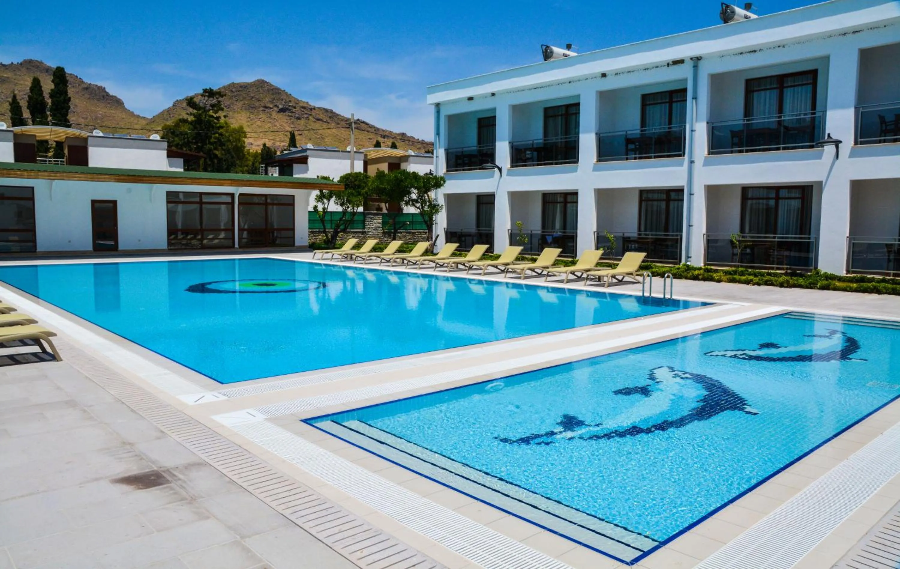 Swimming pool in Club Marma Hotel