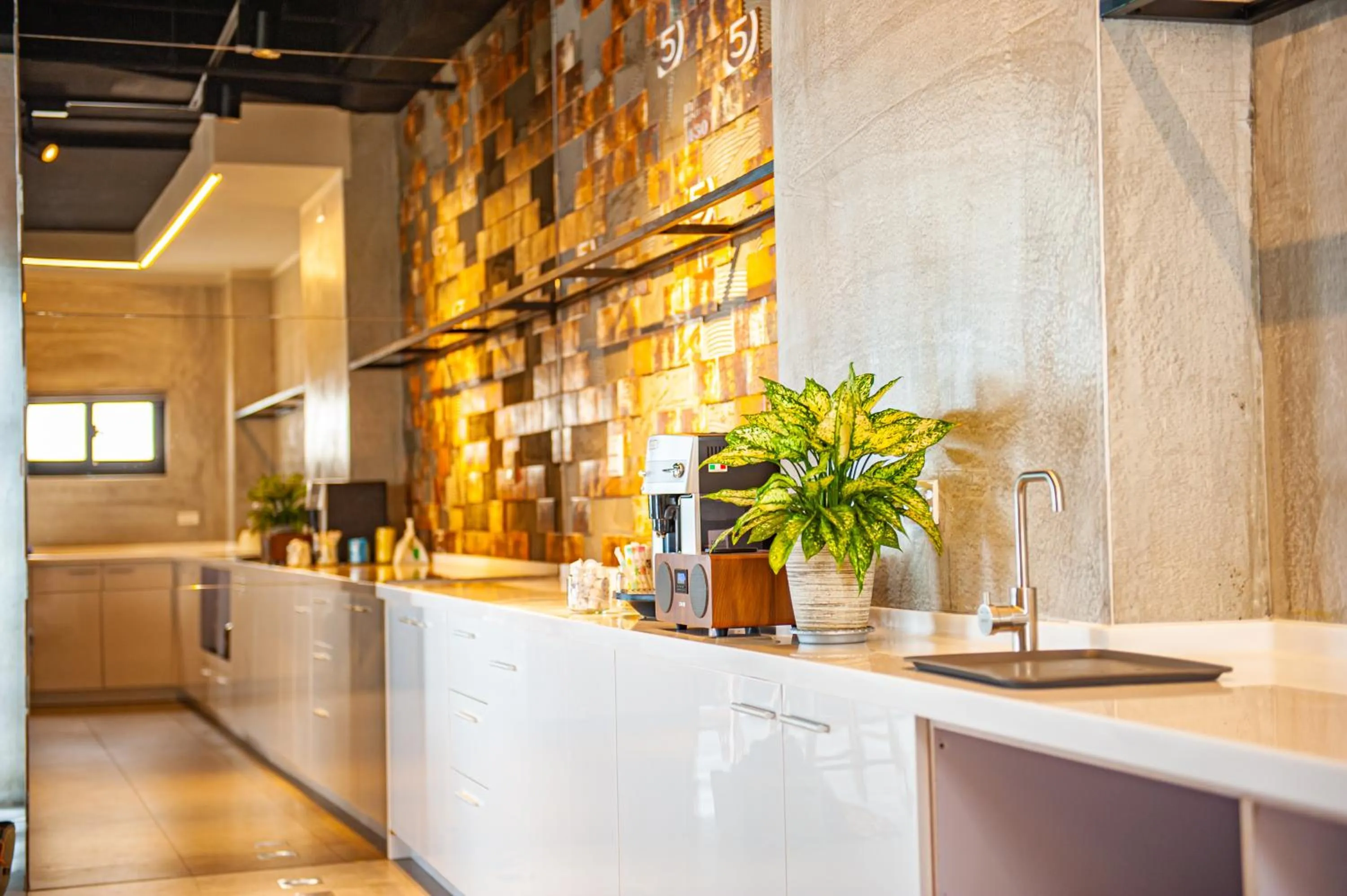 Coffee/tea facilities in SH Villa