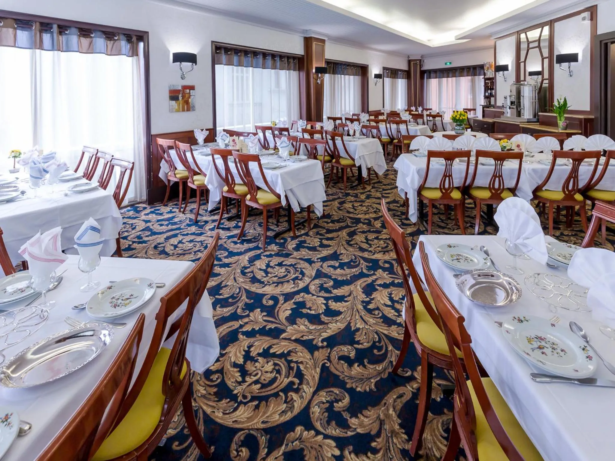 Restaurant/places to eat in Hôtel Irlande