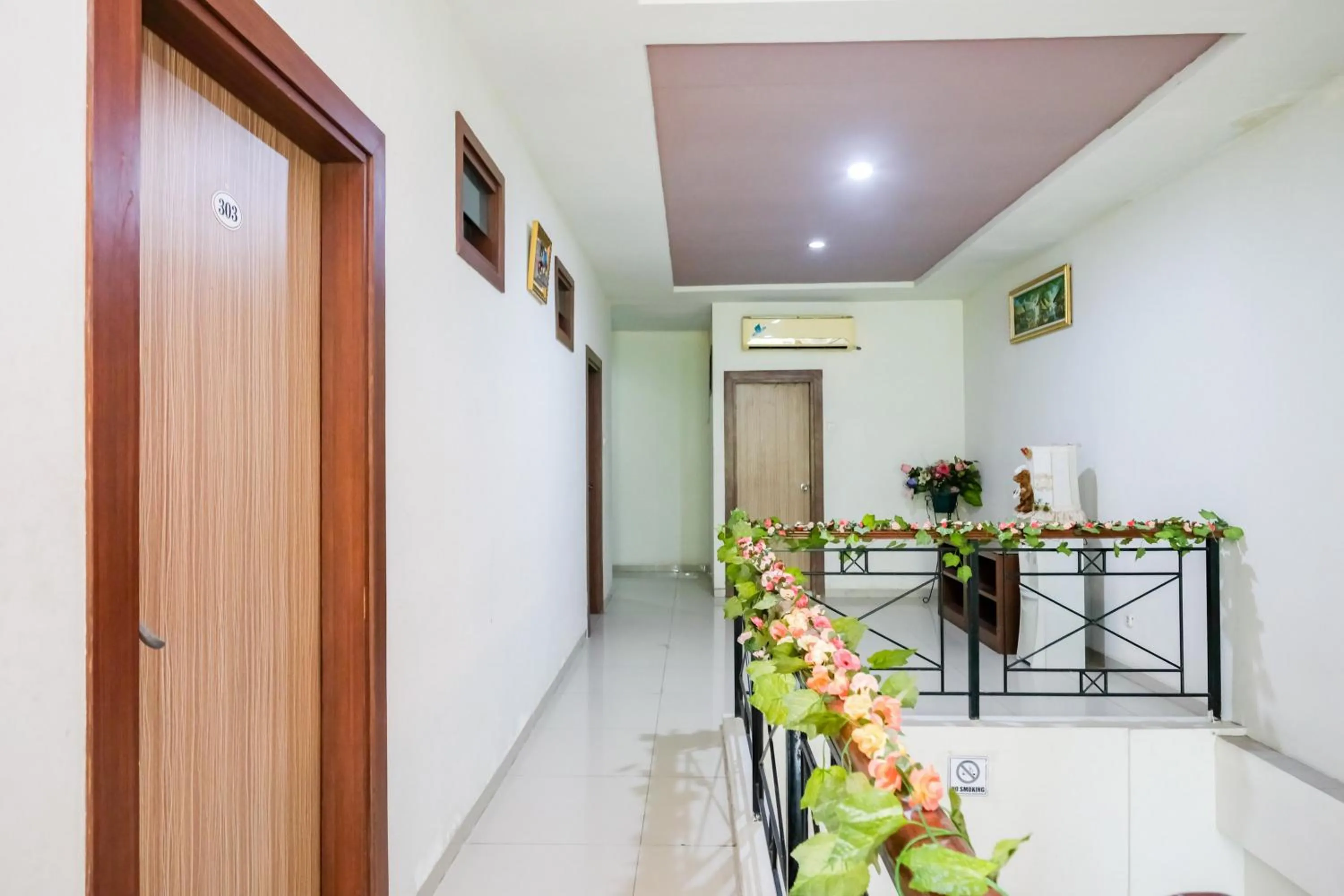 Property building in RedDoorz @ Panglima Sudirman