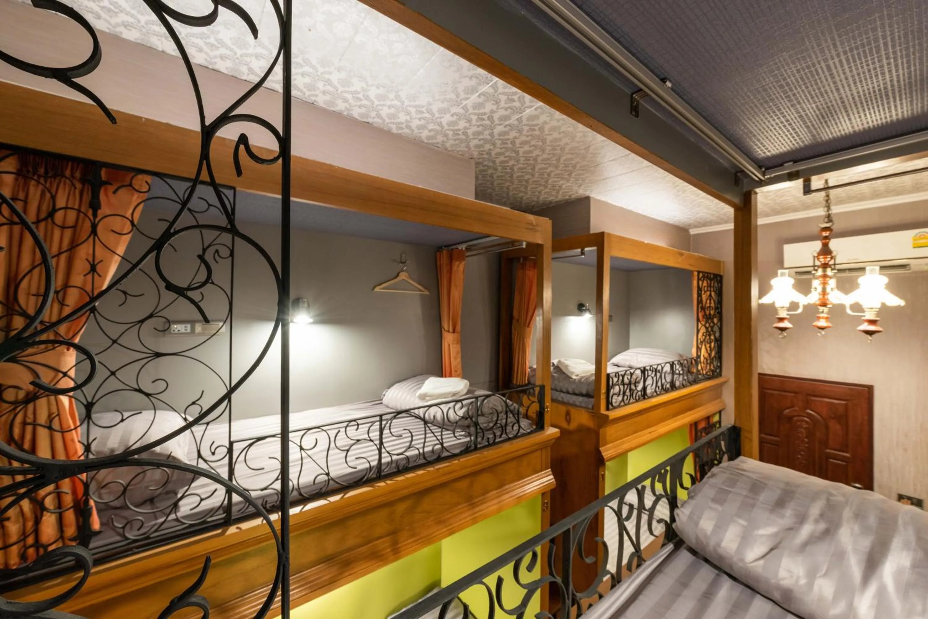 Bed in Tepbunthom Hostel