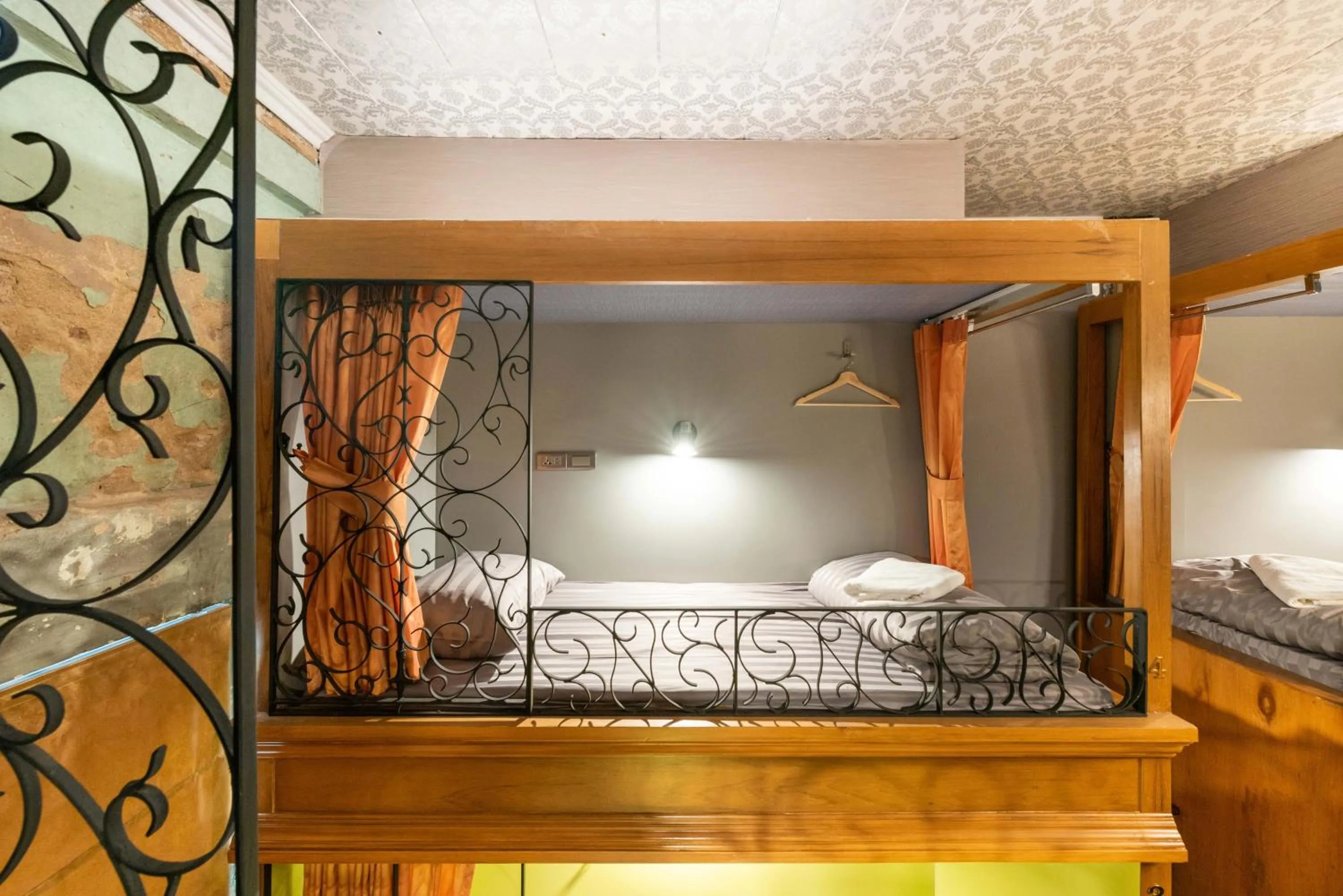 Bed in Tepbunthom Hostel