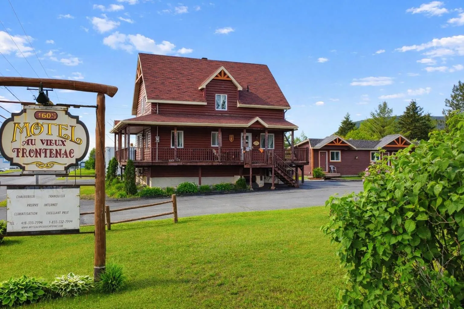 Property building in Motel Au Vieux Frontenac