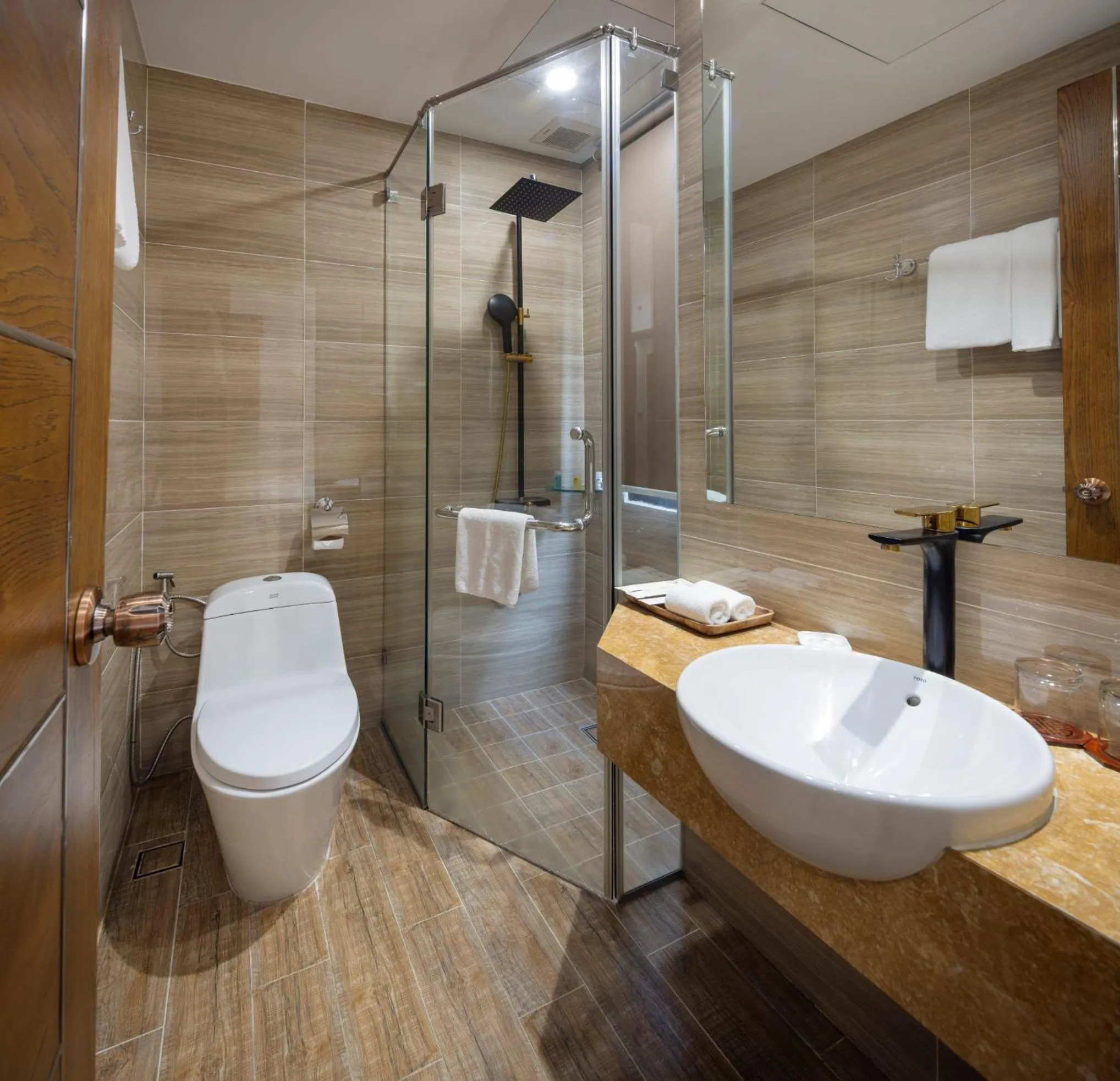 Bathroom in Nesta Hotel Saigon