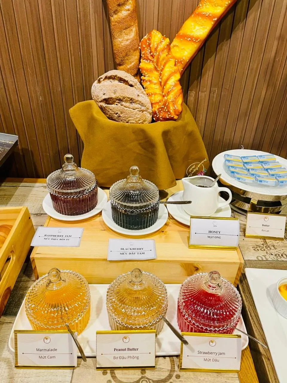 Buffet breakfast in Nesta Hotel Saigon