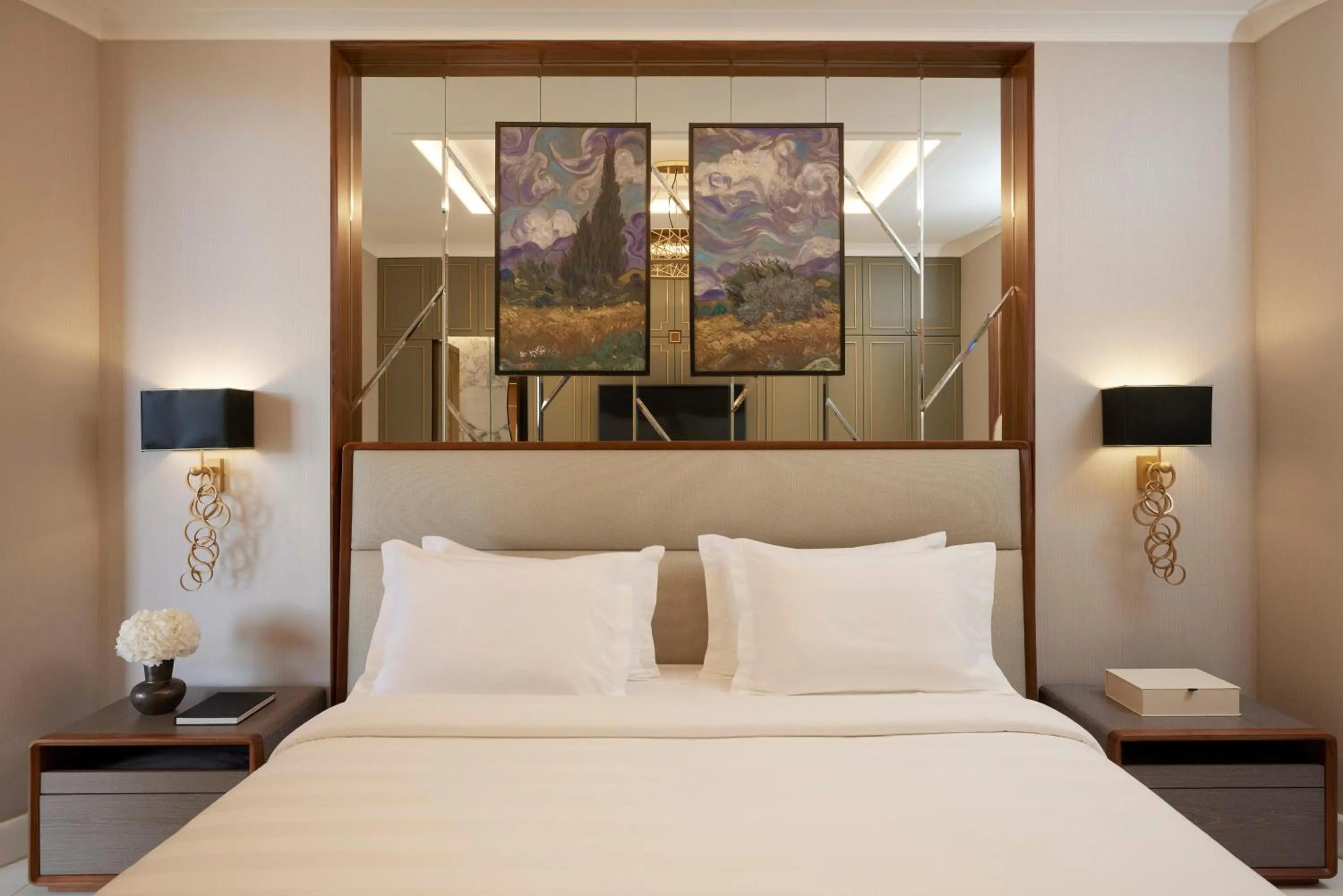 Bed in Pomegranate Wellness Spa Hotel