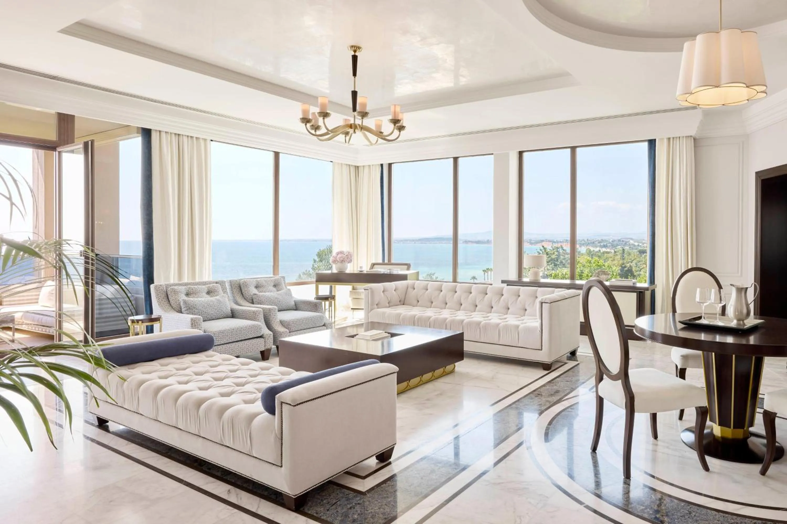 Photo of the whole room in Pomegranate Wellness Spa Hotel