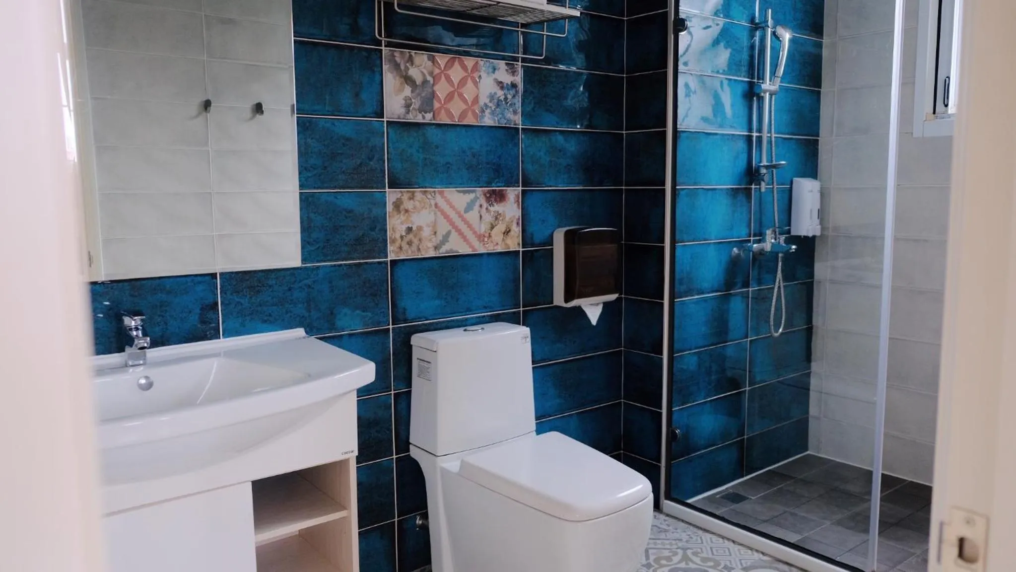 Bathroom in Xiaoliuqiu Loju Castle Inn