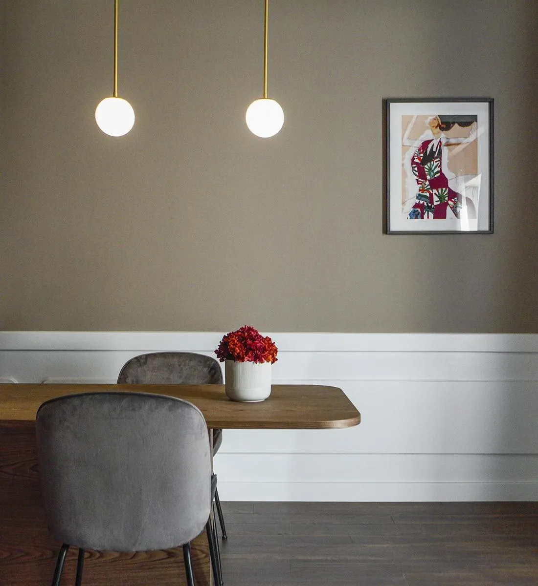 Living room in Roomore Apartments