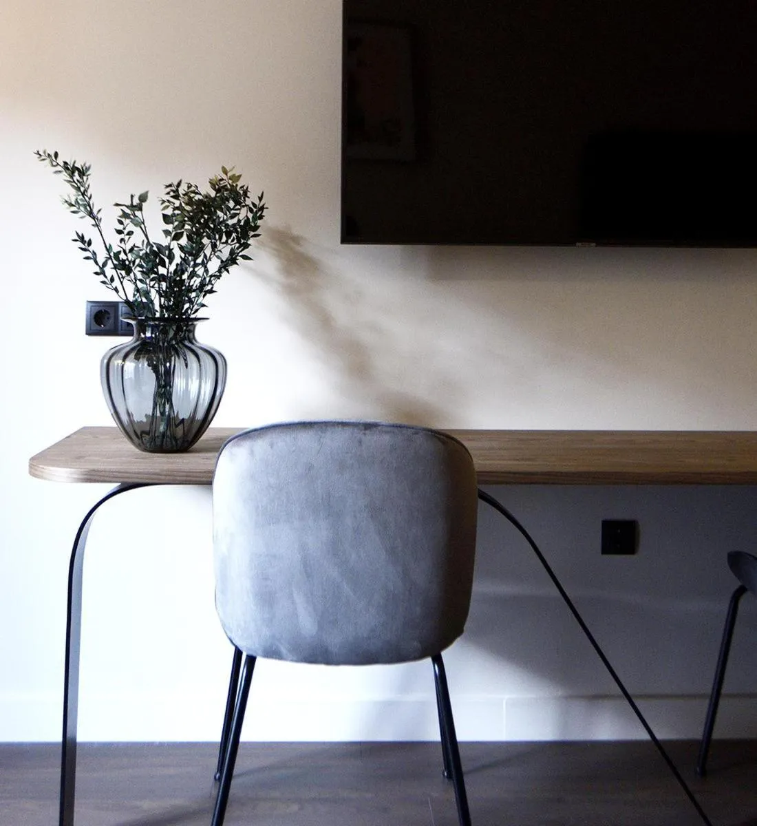 TV and multimedia in Roomore Apartments