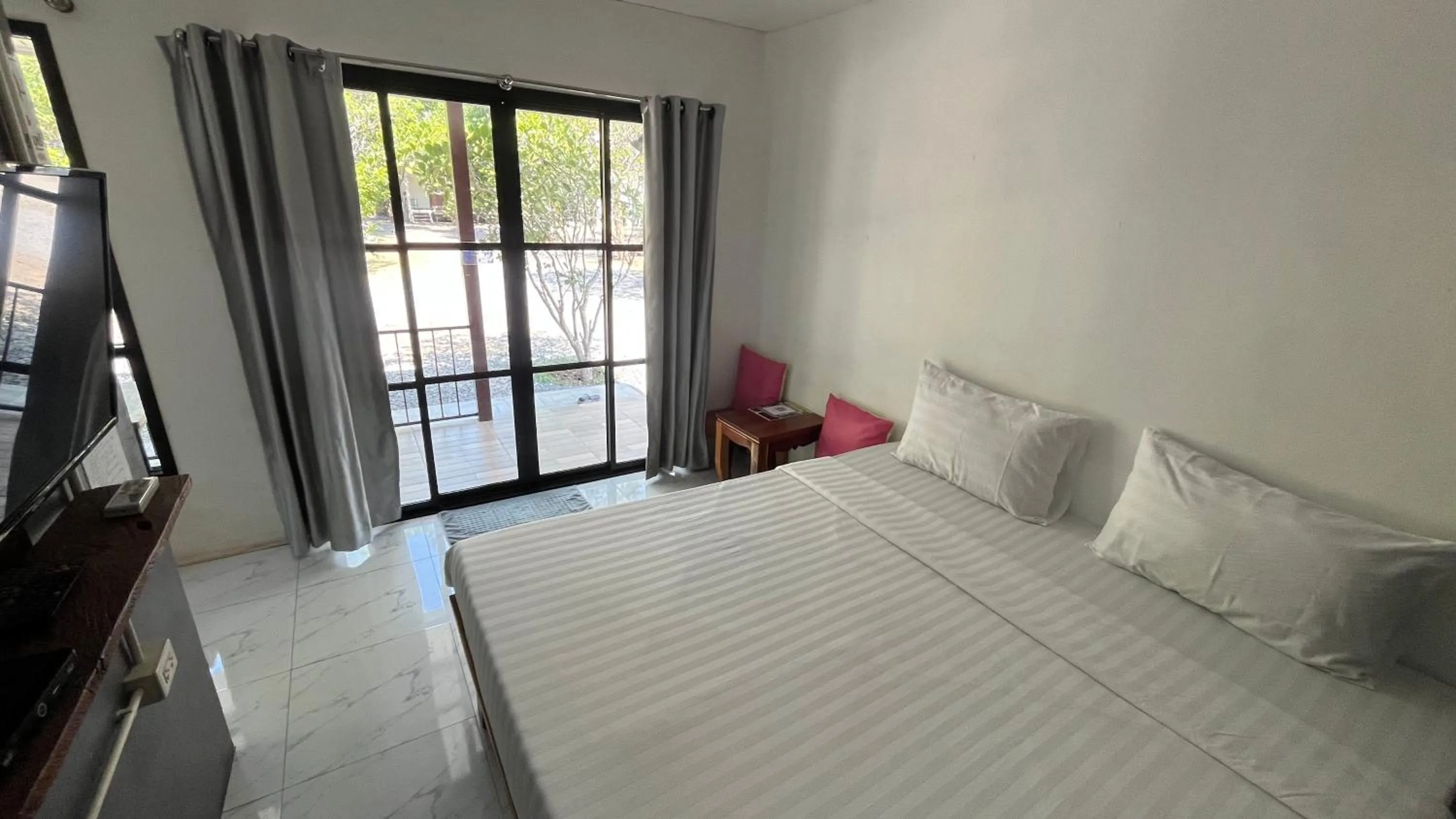 Bed in Sangkaset Resort