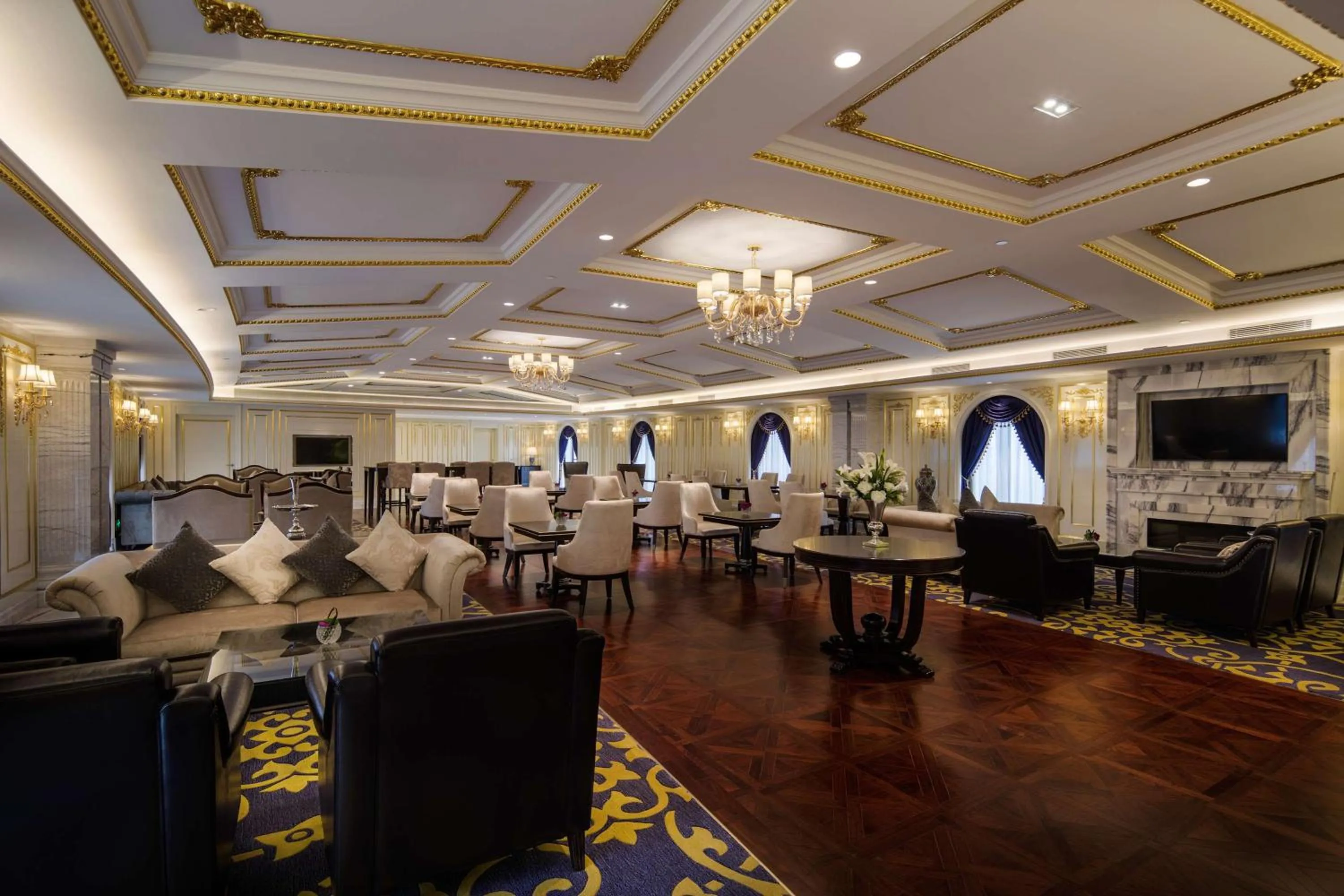 Lounge or bar in Radisson Blu Forest Manor Shanghai Hongqiao - Near NECC