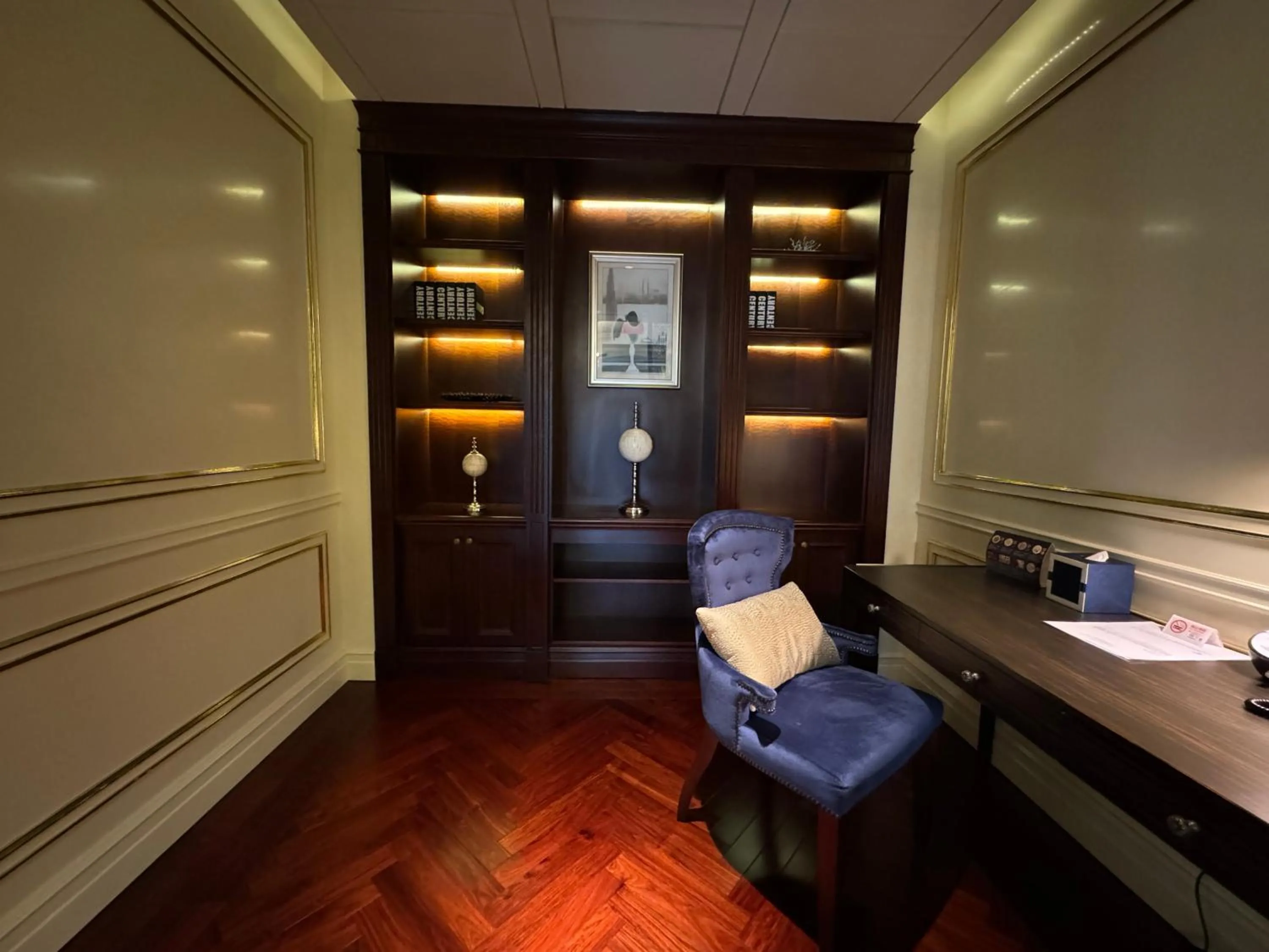 Photo of the whole room in Radisson Blu Forest Manor Shanghai Hongqiao - Near NECC