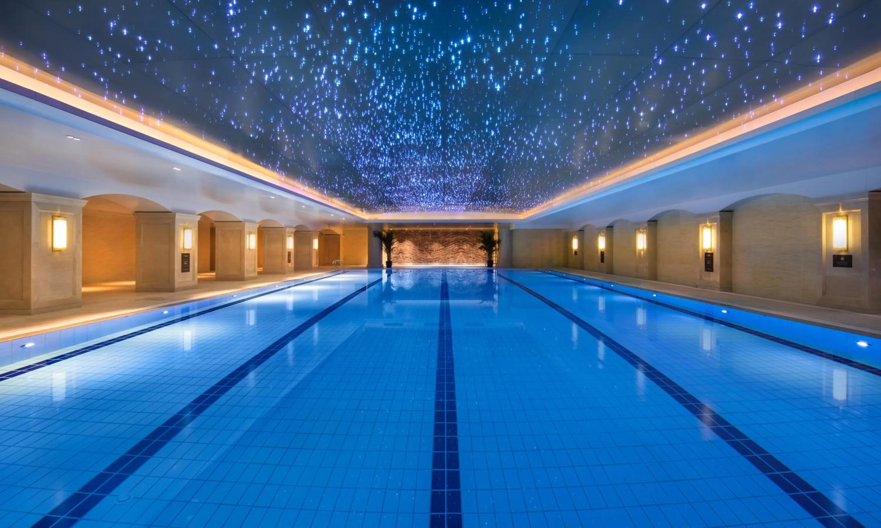 Swimming pool in Radisson Blu Forest Manor Shanghai Hongqiao - Near NECC