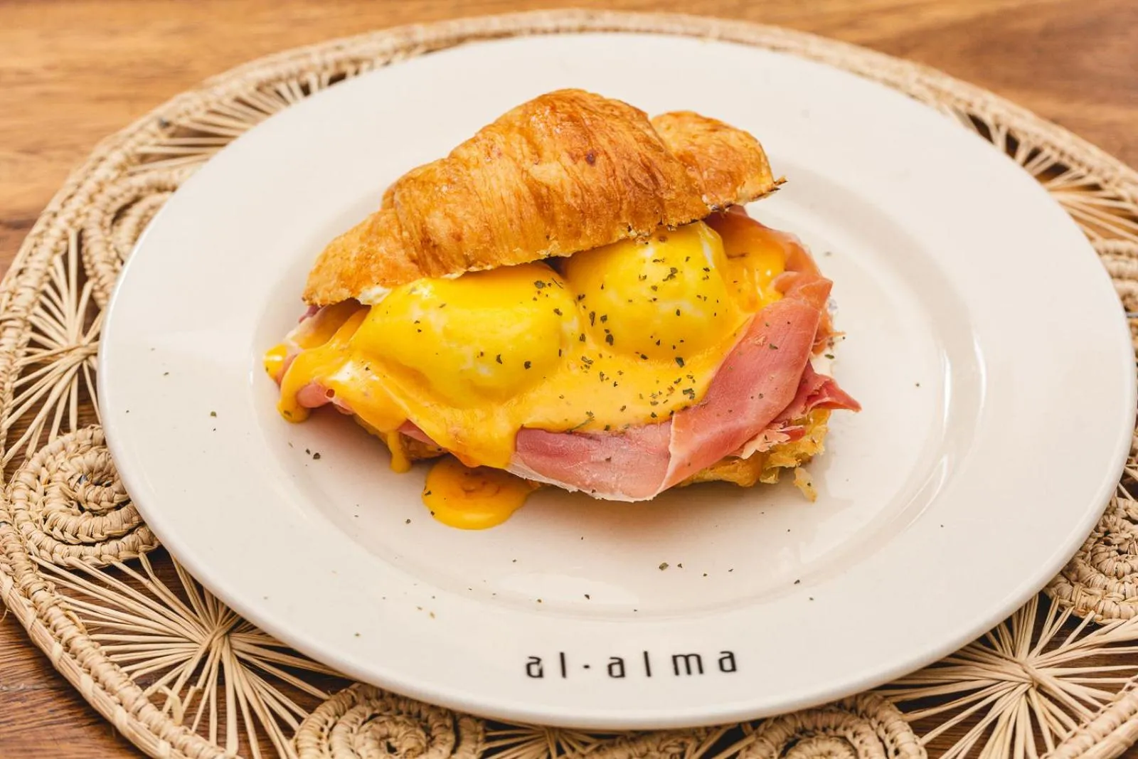 Breakfast in Hotel Boutique Al Alma