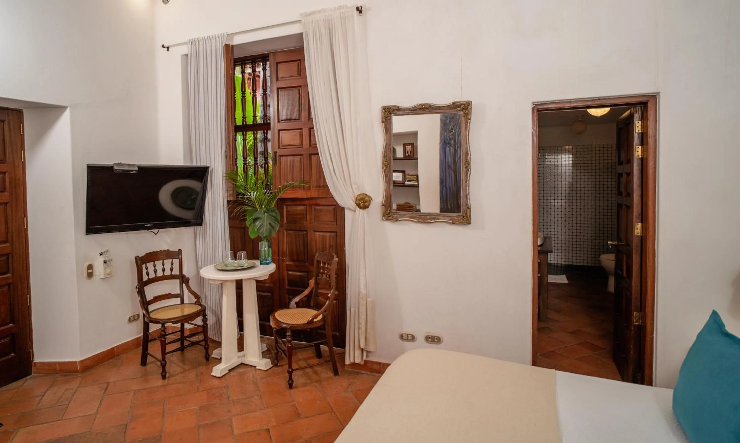 Photo of the whole room in Hotel Boutique Al Alma