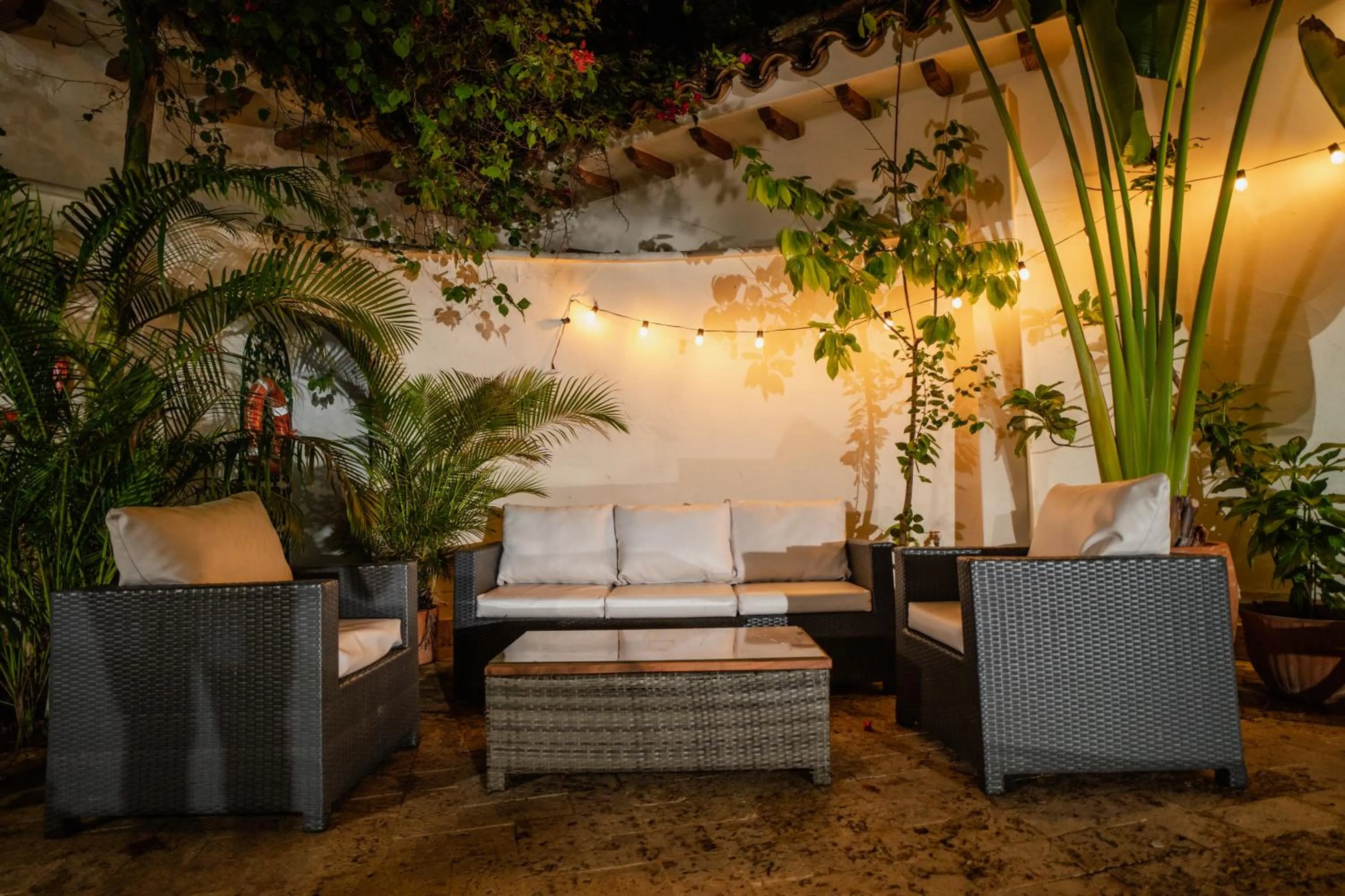 Night in Hotel Boutique Al Alma