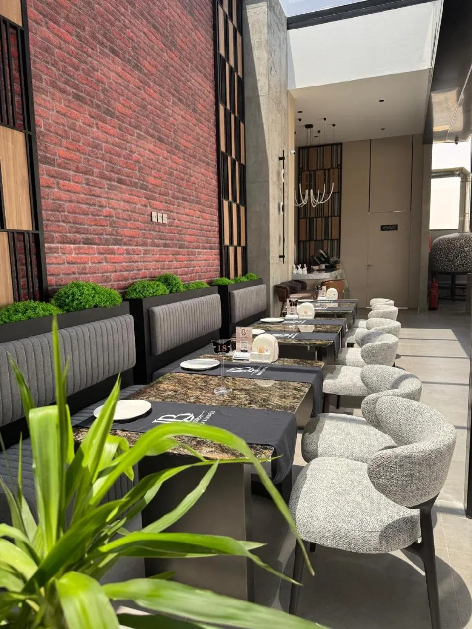 Restaurant/places to eat in Banan Hotel & فندق بنان