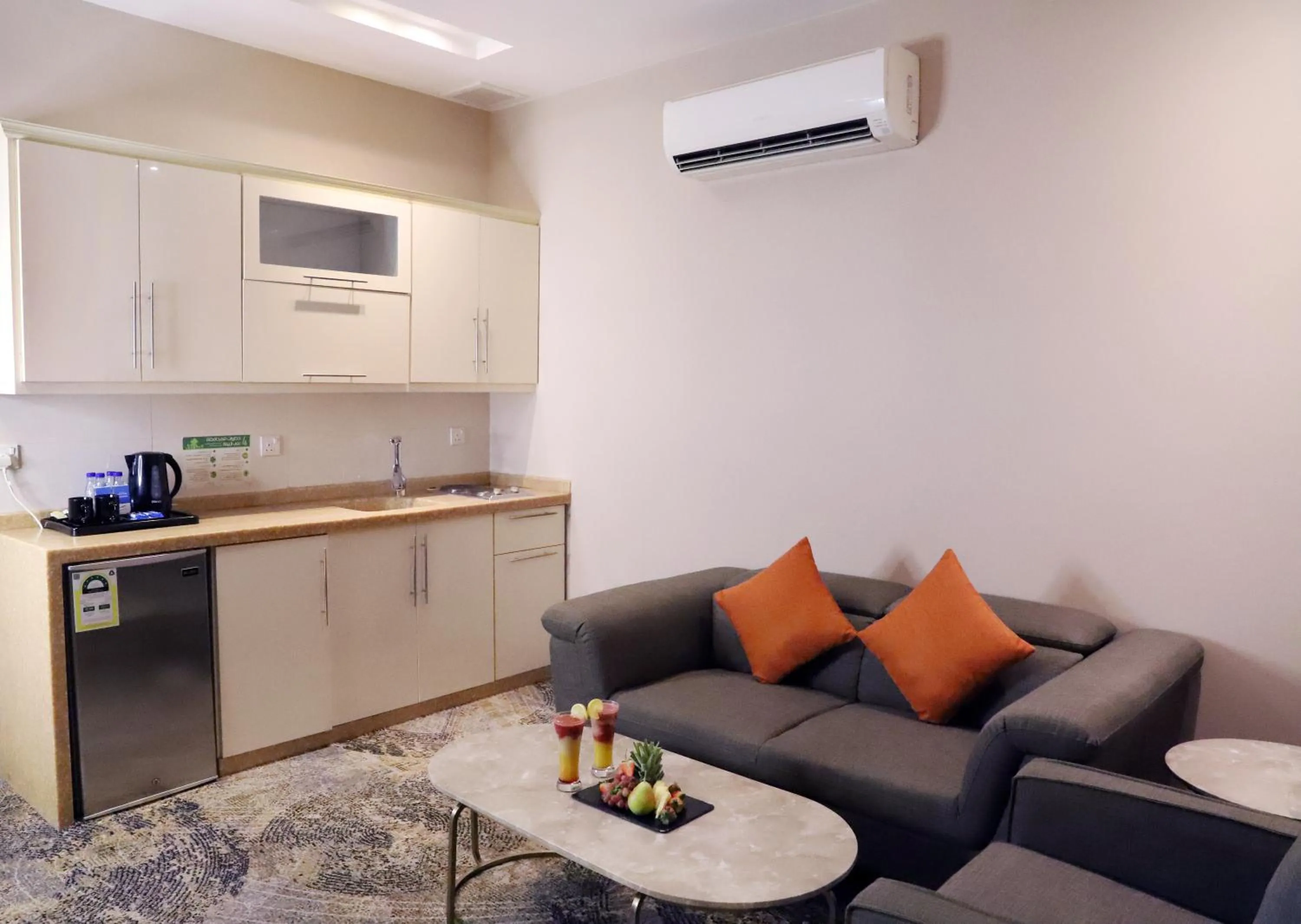 Kitchen or kitchenette in Banan Hotel & فندق بنان