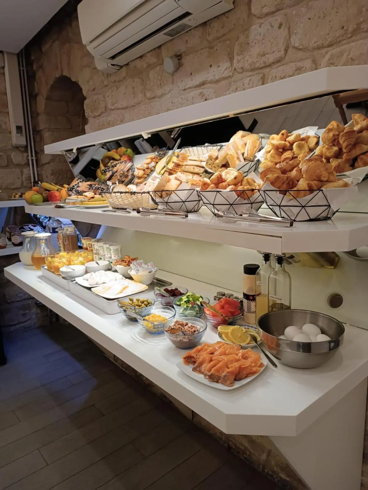 Breakfast in Hotel Aida Marais