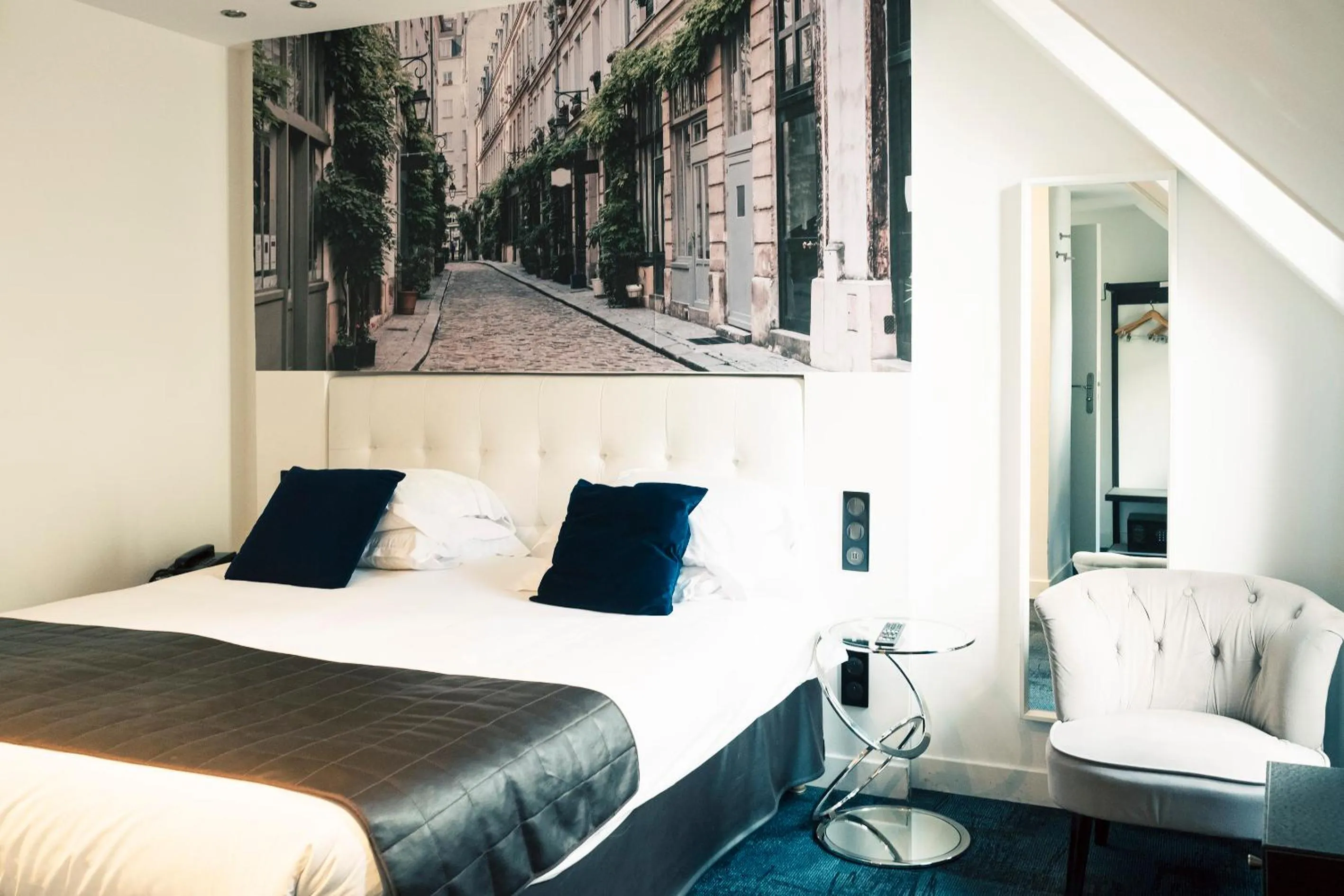 Decorative detail, Bed in Hotel Aida Marais