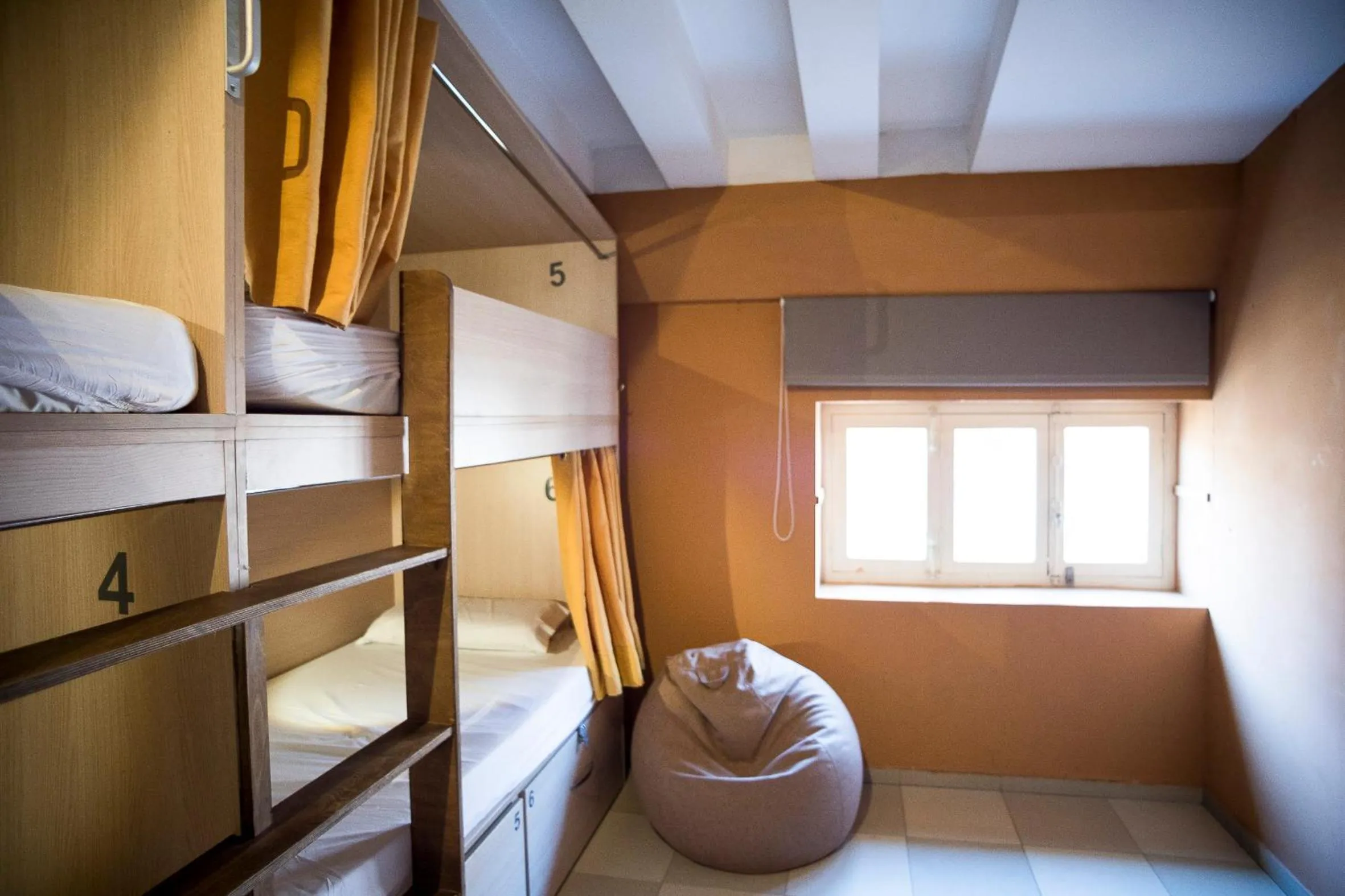 bunk bed, Bed in River Hostel