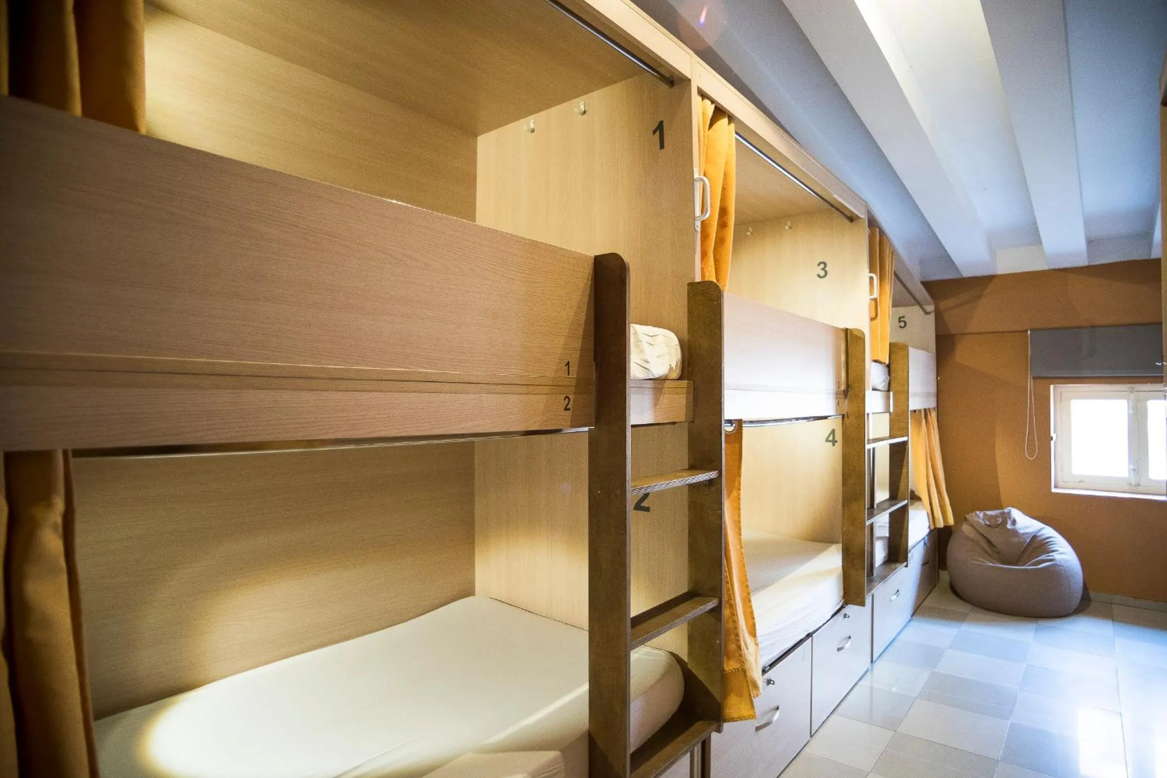 bunk bed, Bed in River Hostel